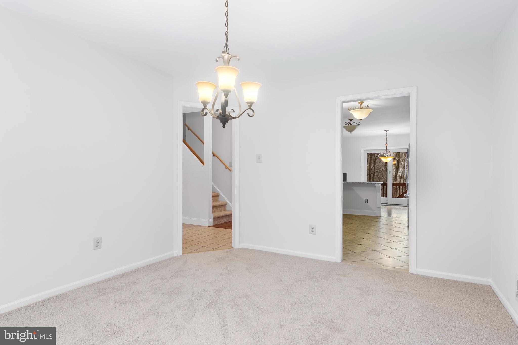 GLEN KNOLL ESTATES - Residential