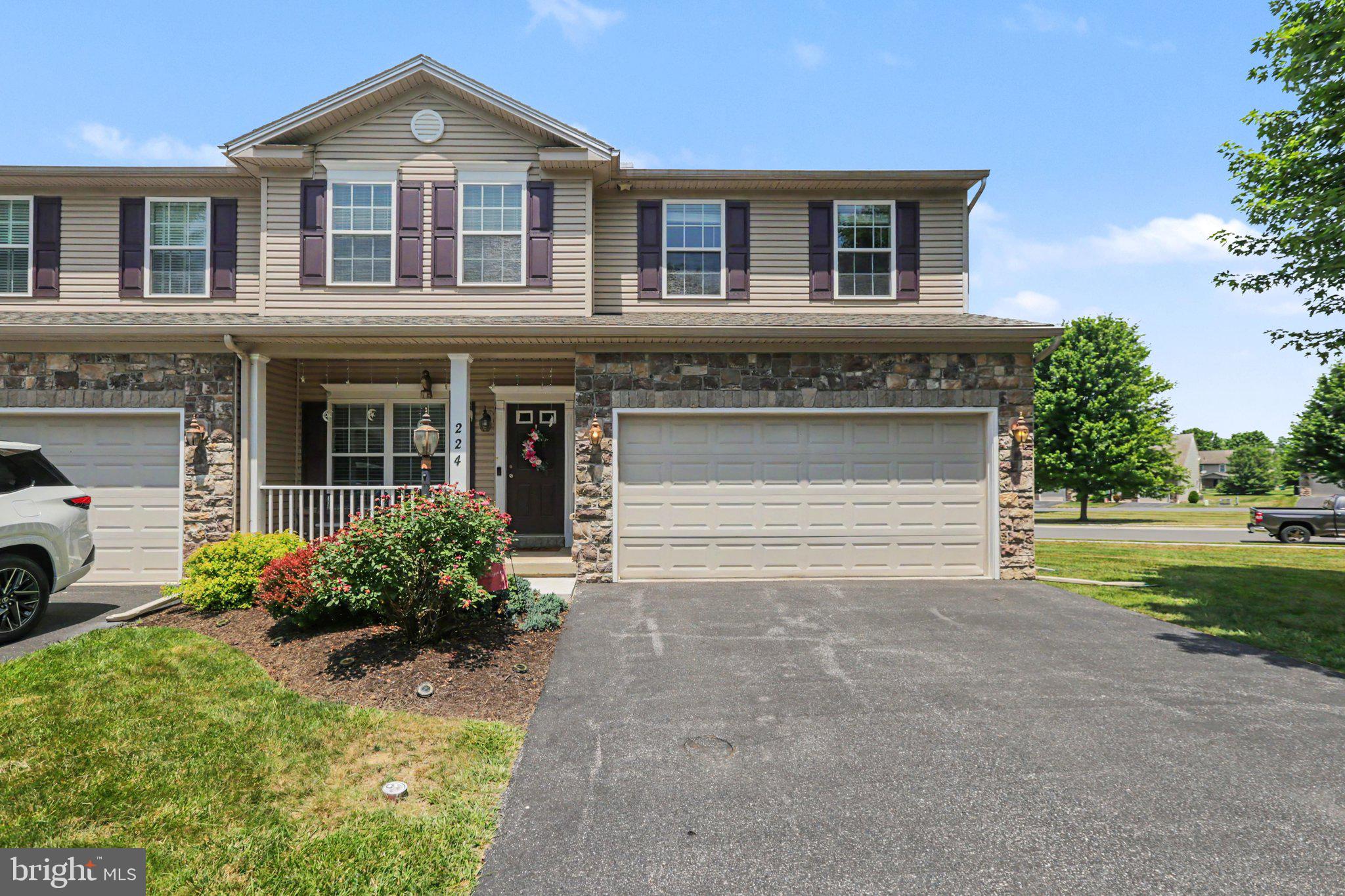 STONEHEDGE II - Residential