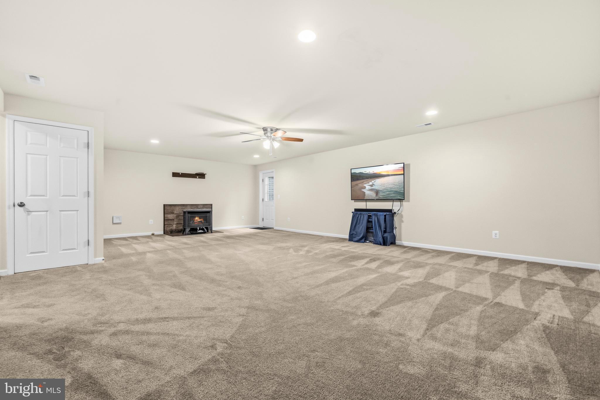 THE BLUFFS AT SLEETER LAKE - Residential