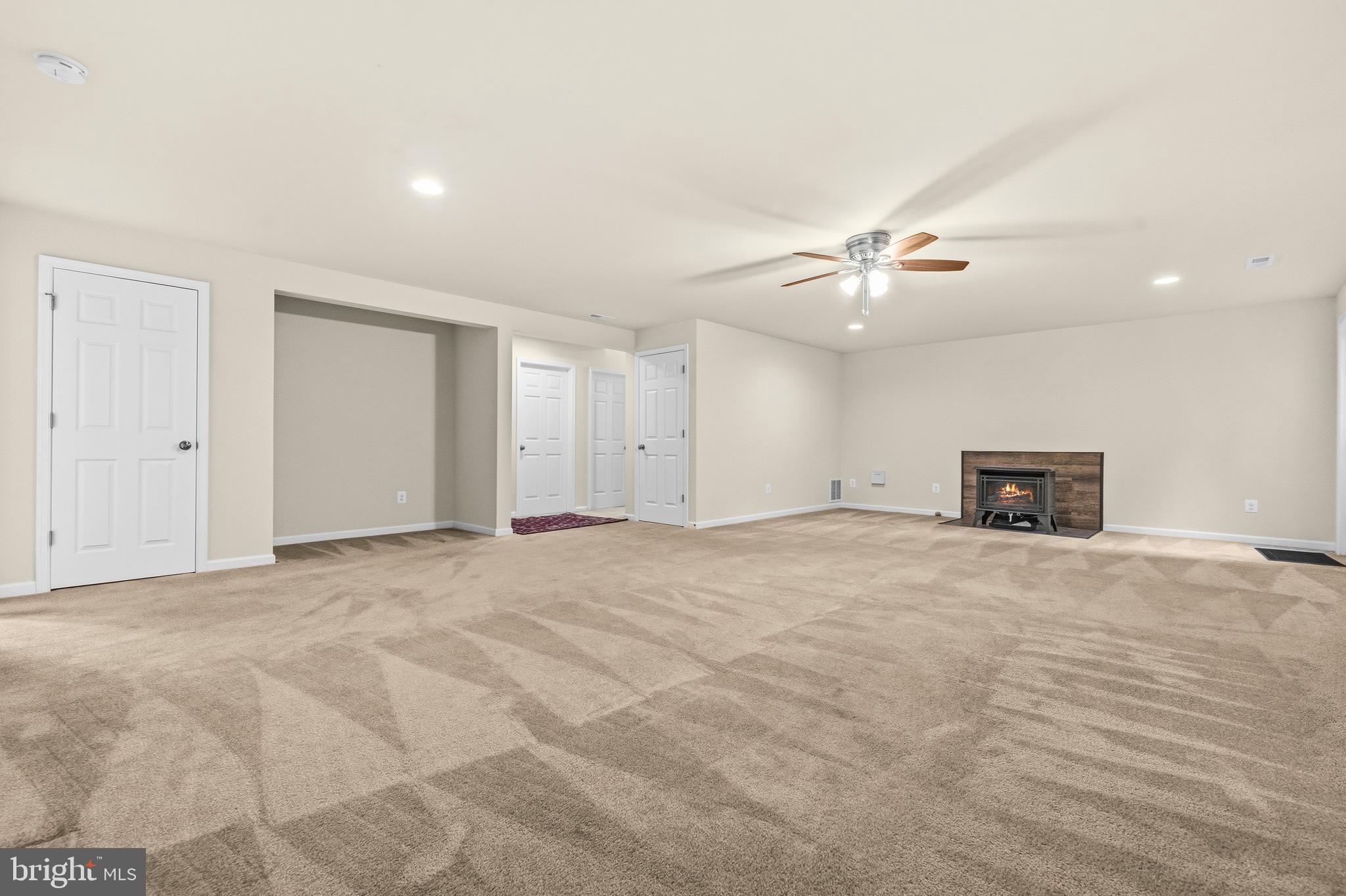 THE BLUFFS AT SLEETER LAKE - Residential