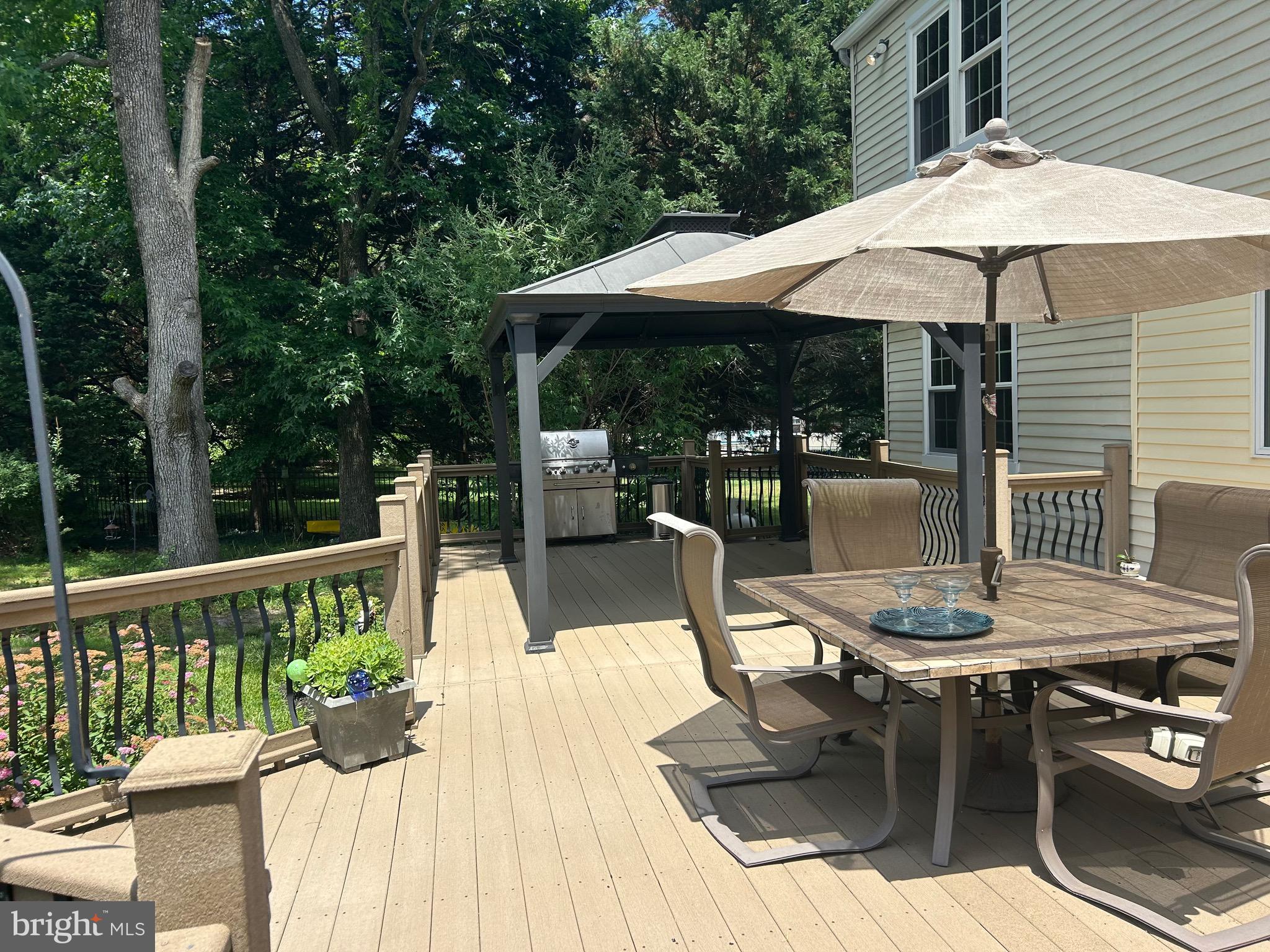 CEDARWOOD COVE - Residential