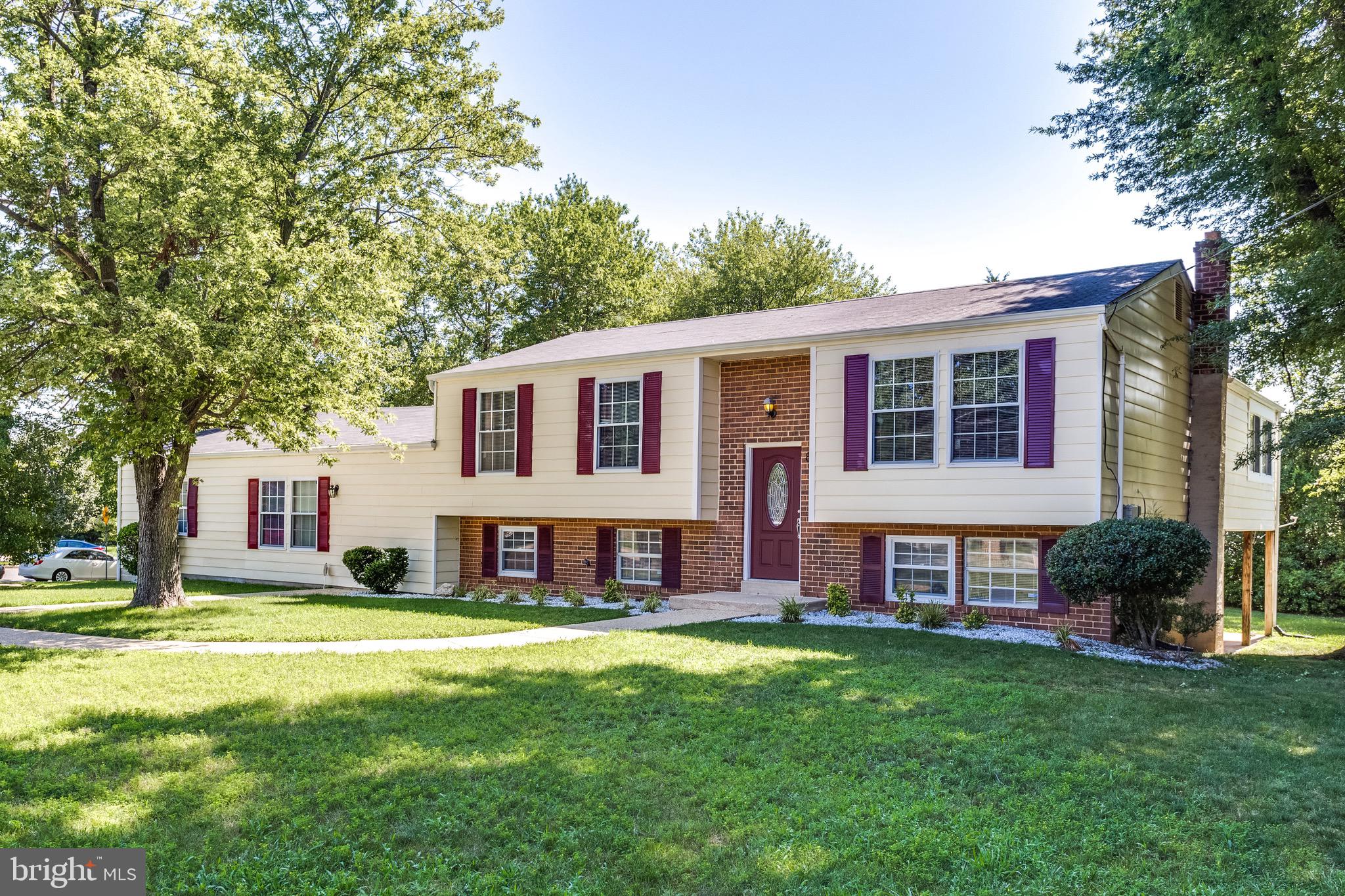 *** WILL CONTINUE TO ALLOW SHOWINGS UNTIL MONDAY EVENING. ACCEPTING ALL OFFERS UNTIL TUESDAY MORNING AUGUST 4TH AT 8:00 AM. Beautifully maintained split foyer with master bedroom on the first floor and updated master bath. Included on first floor is an office, and a sunroom with tons of windows and tile floor.  Kitchen has stainless steel appliances and granite countertops. Hardwood flooring is on entire first floor. Roof is 7 years young and HVAC 10 years . The lower level has 2 family rooms with 3 bedrooms and 2 full baths. Two of the bedrooms, family room and bath are on opposite side of basement. Perfect for an inlaw suite or privacy for adult children.  There is an entrance to the backyard from the lower level family room. This home has lots of space to spread out! Easy access to National Harbor and DC for commuters. Home warranty included!