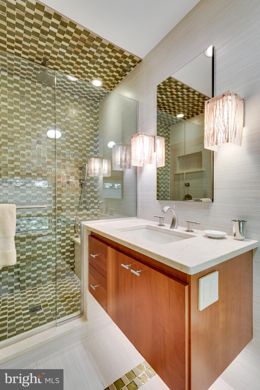 RESTON - Residential