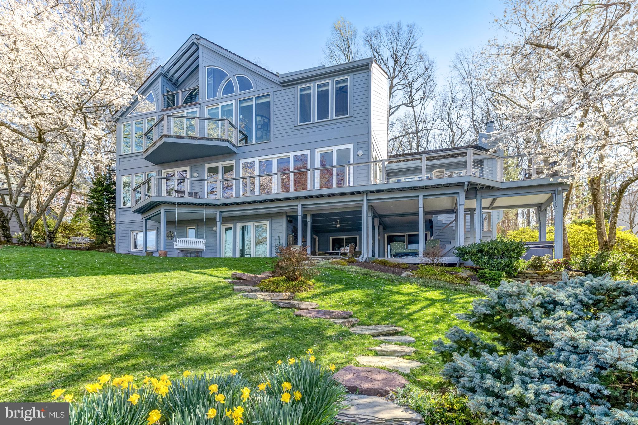 RESTON - Residential