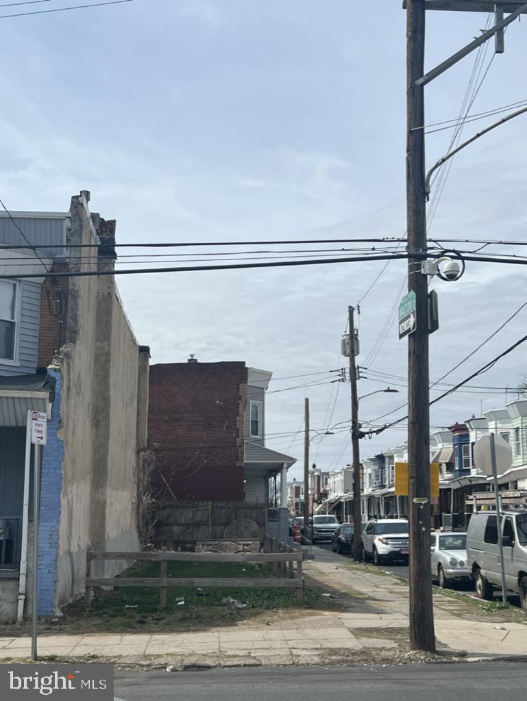 COBBS CREEK - Land