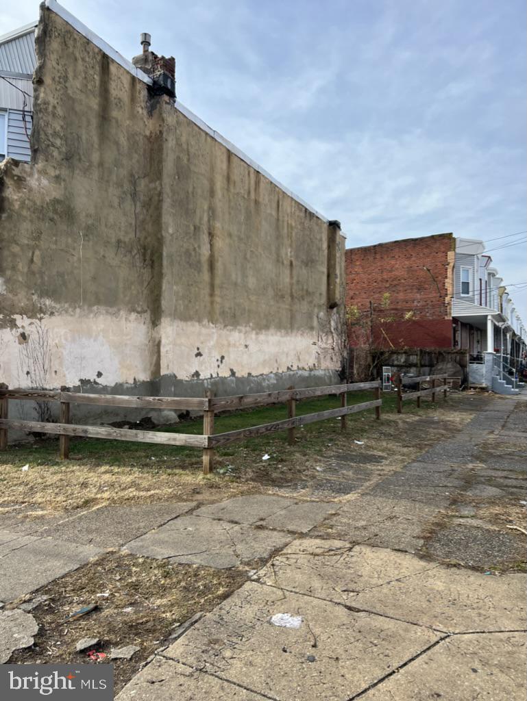 COBBS CREEK - Land