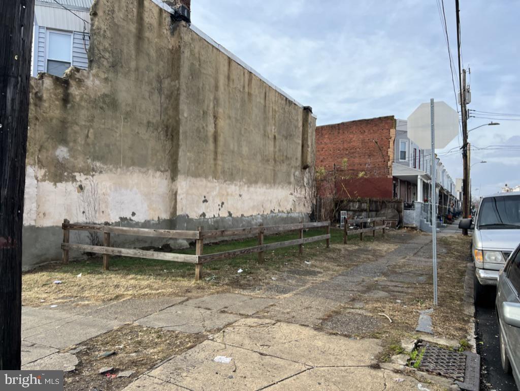 COBBS CREEK - Land