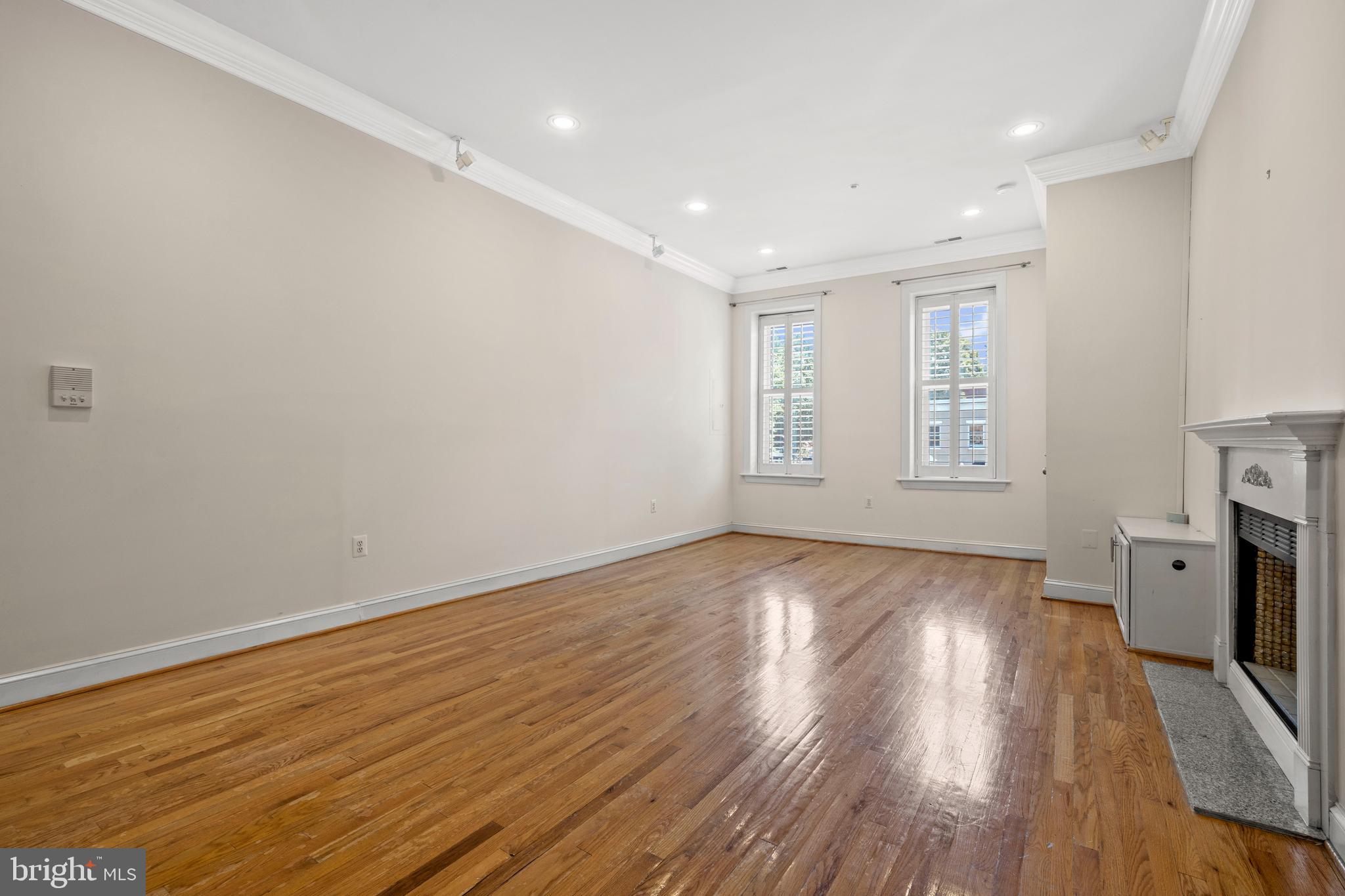 LOGAN CIRCLE - Residential Lease