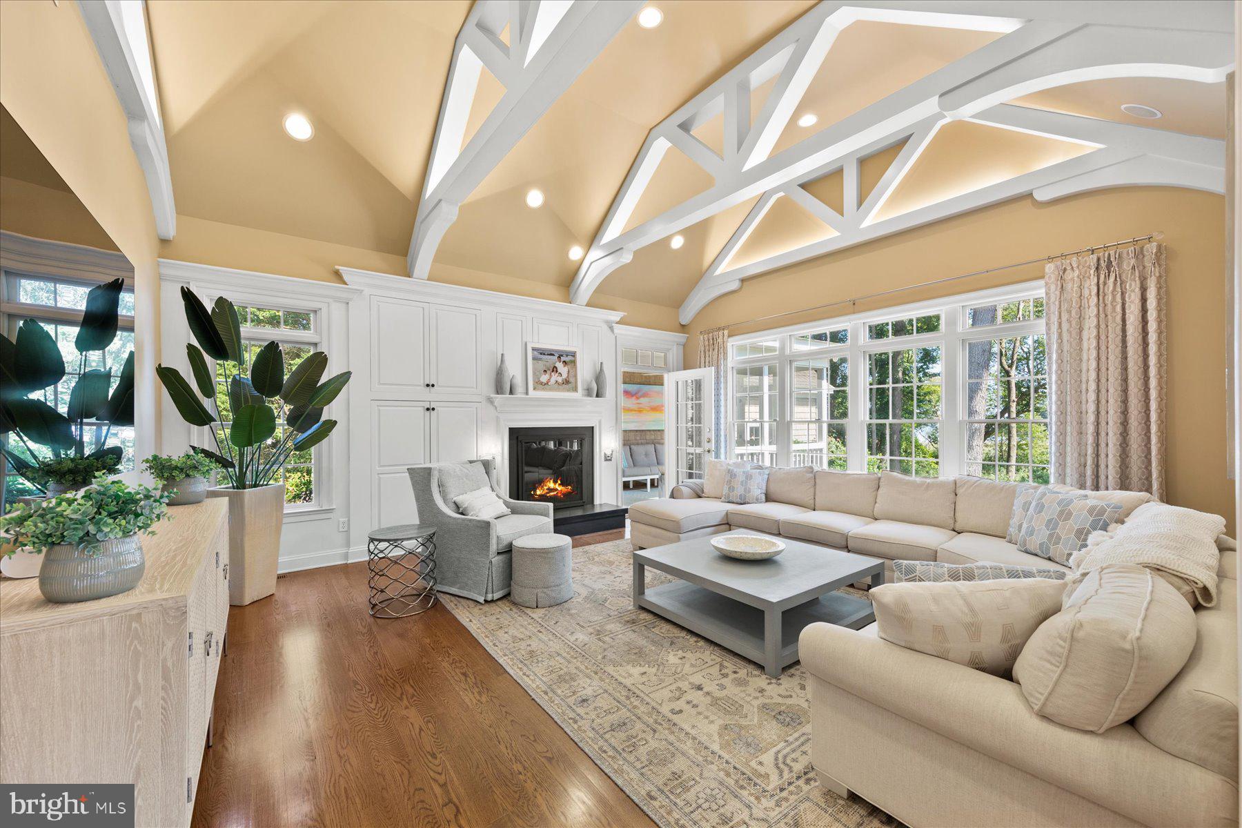 CEDAR CREEK - Residential