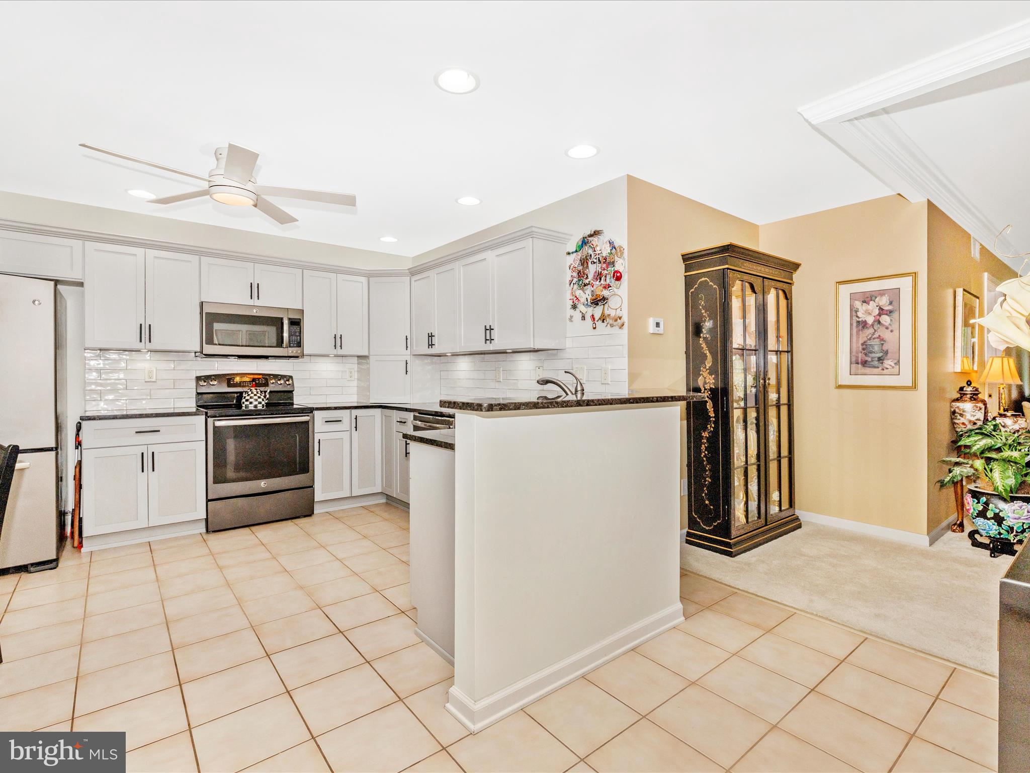 PENN NATIONAL ESTATES - Residential