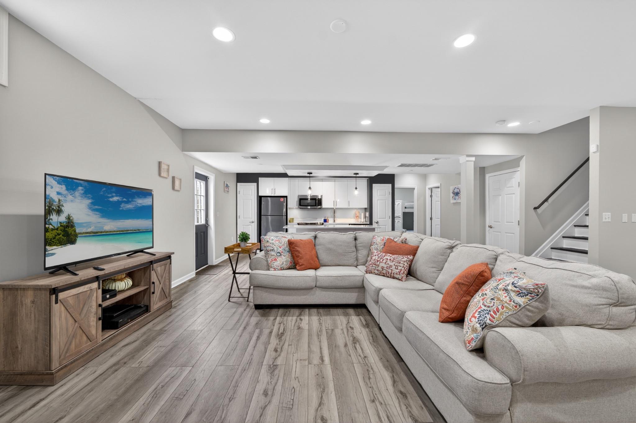 HOLLINGSWORTH - Residential