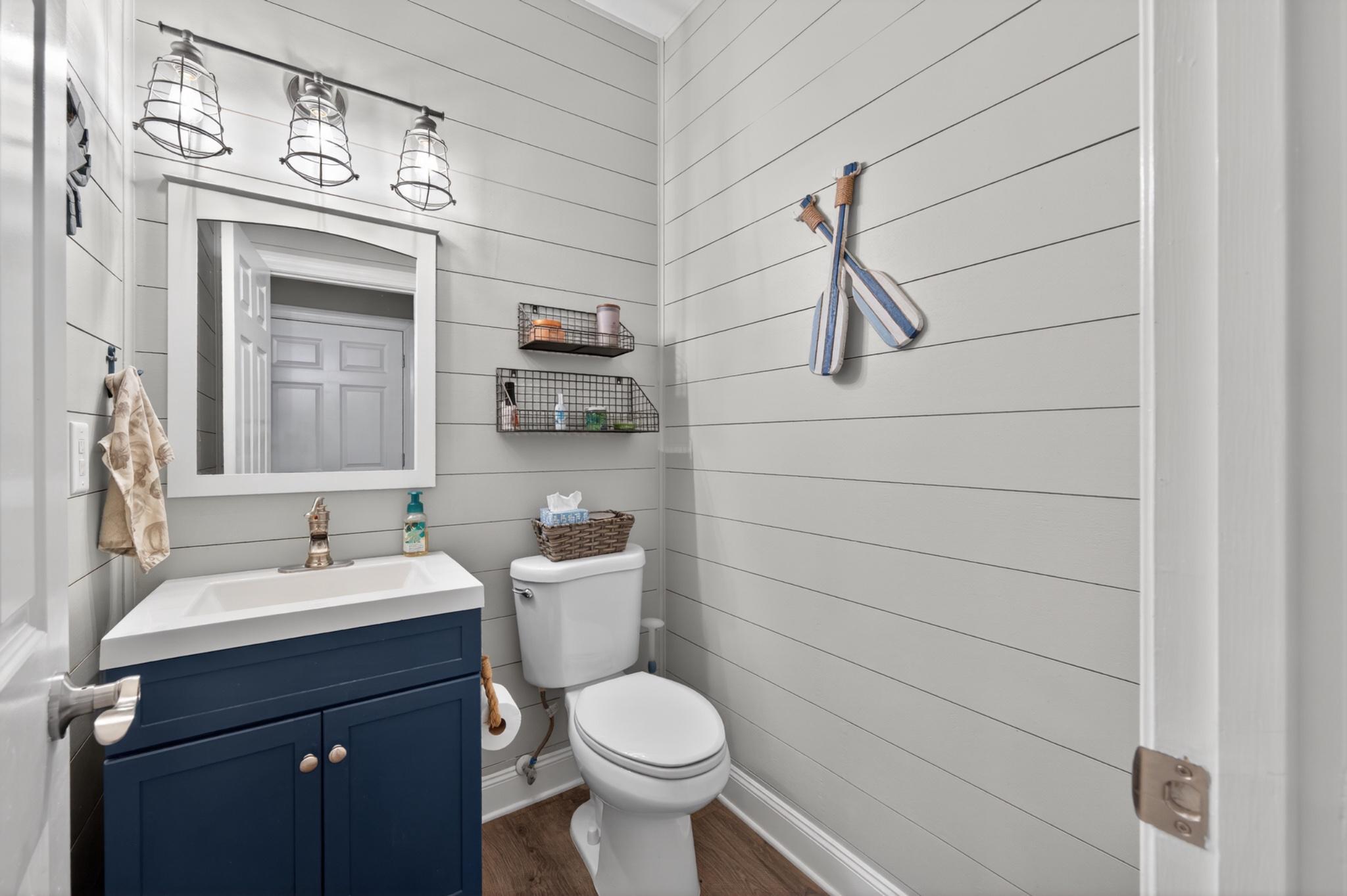 HOLLINGSWORTH - Residential