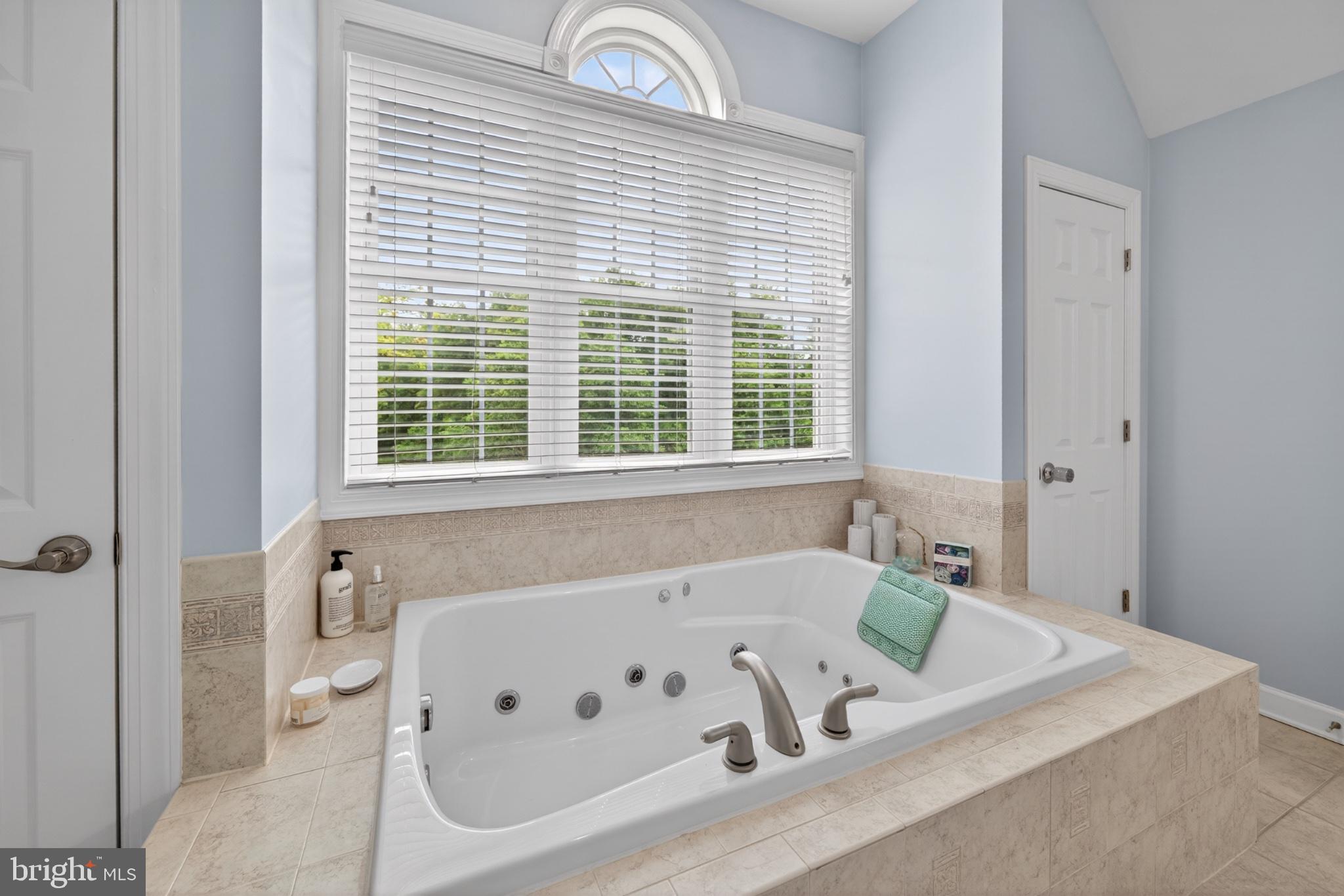 HOLLINGSWORTH - Residential