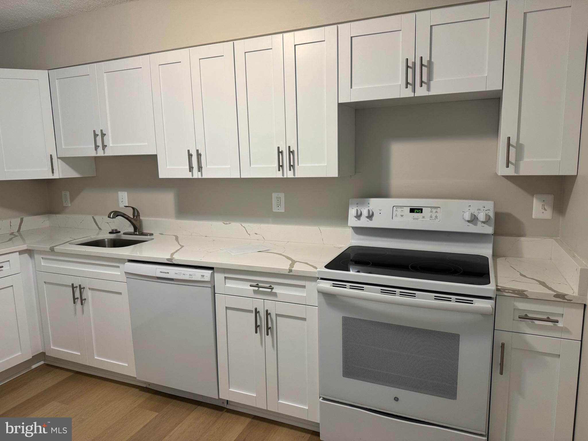 GREENS AT LEISURE WORLD - Residential