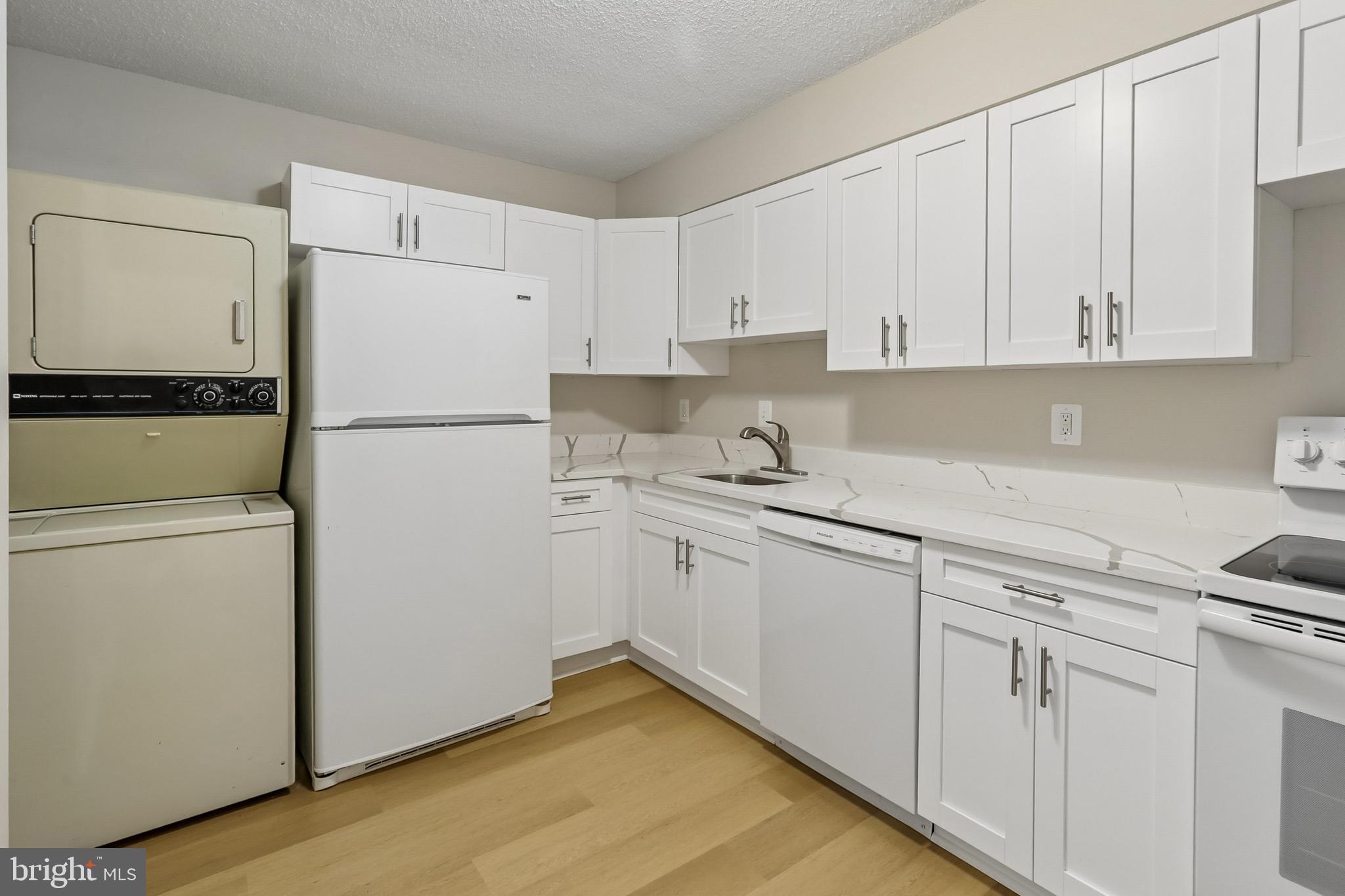 GREENS AT LEISURE WORLD - Residential