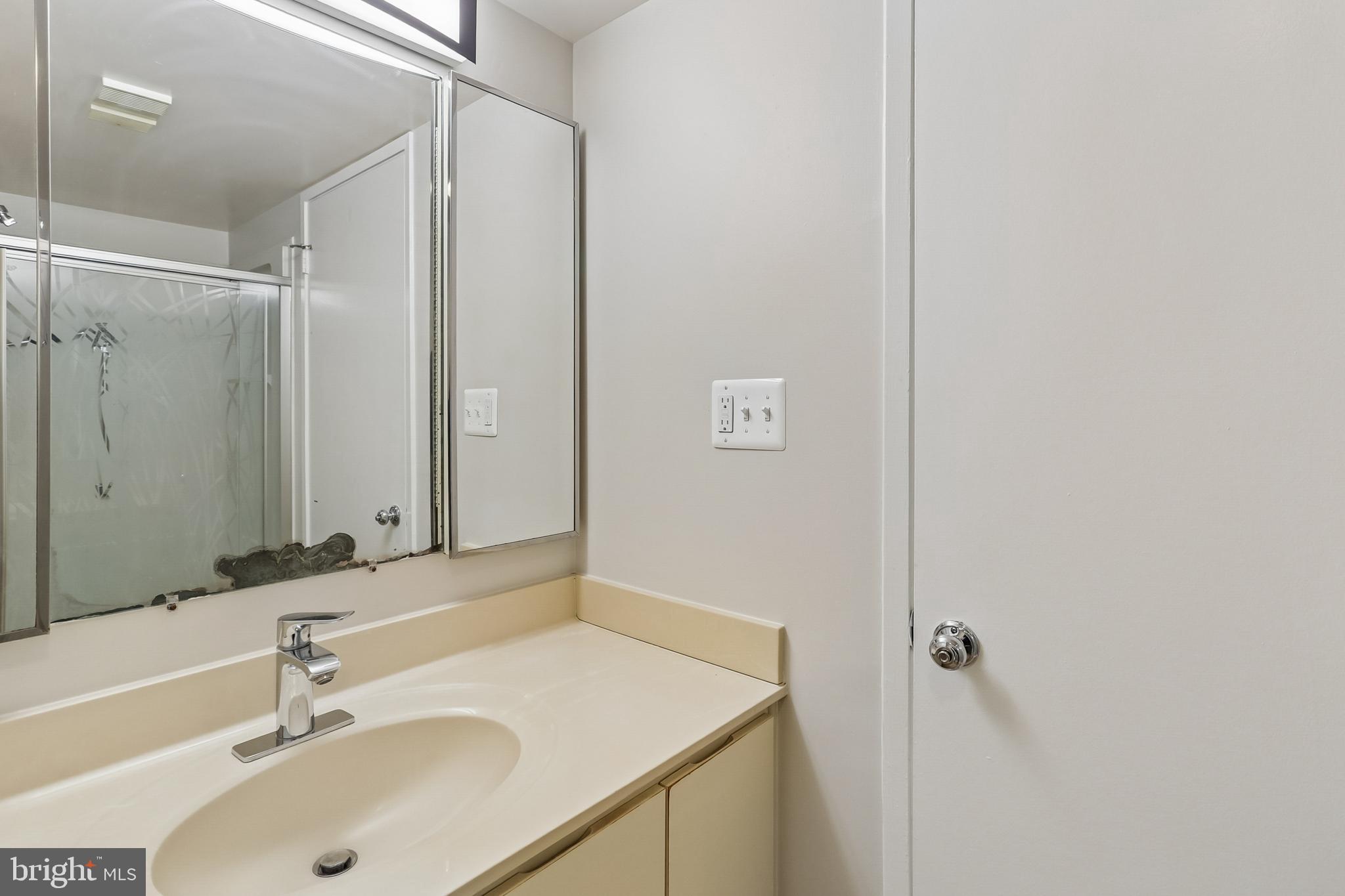 GREENS AT LEISURE WORLD - Residential
