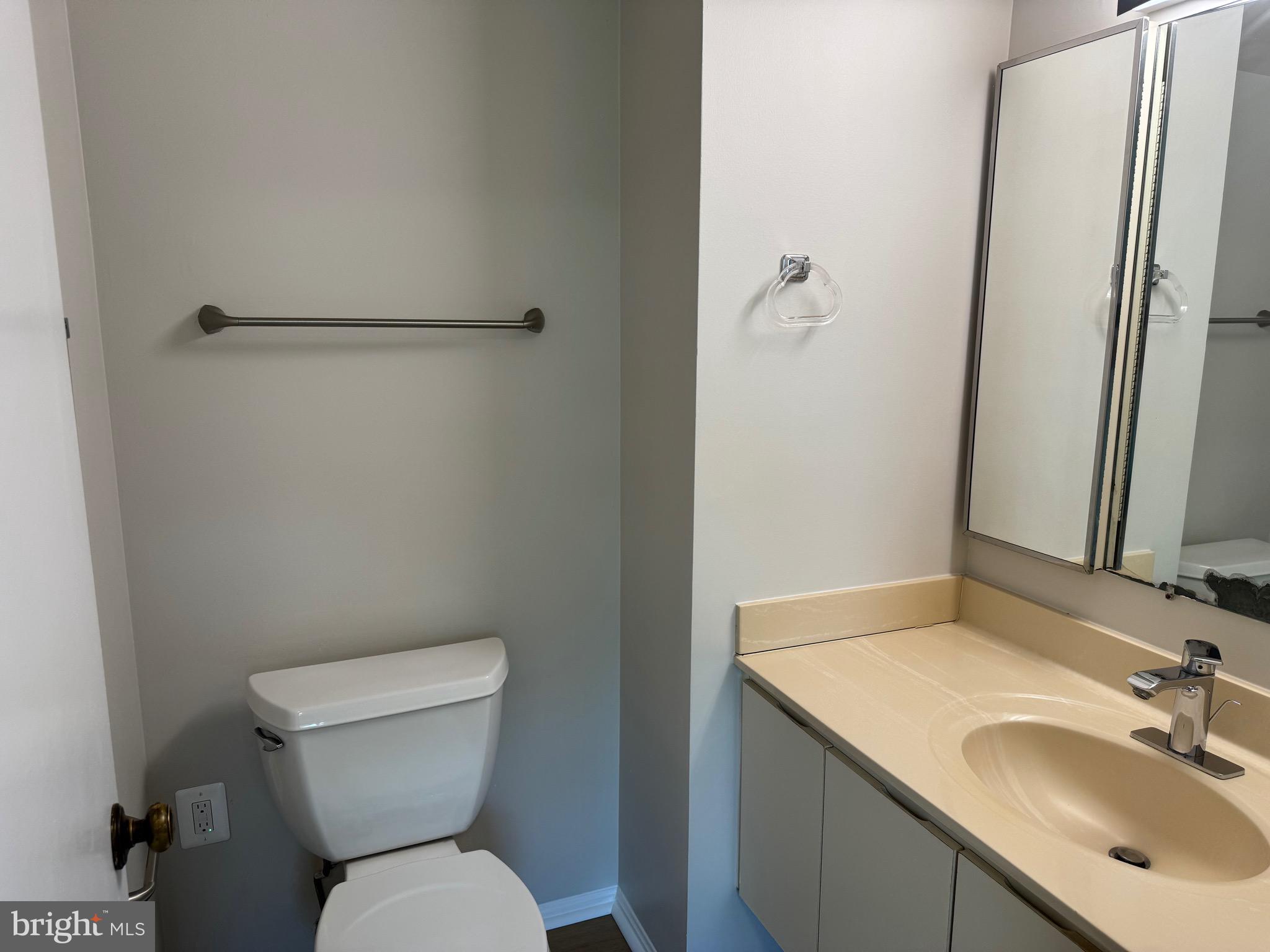 GREENS AT LEISURE WORLD - Residential
