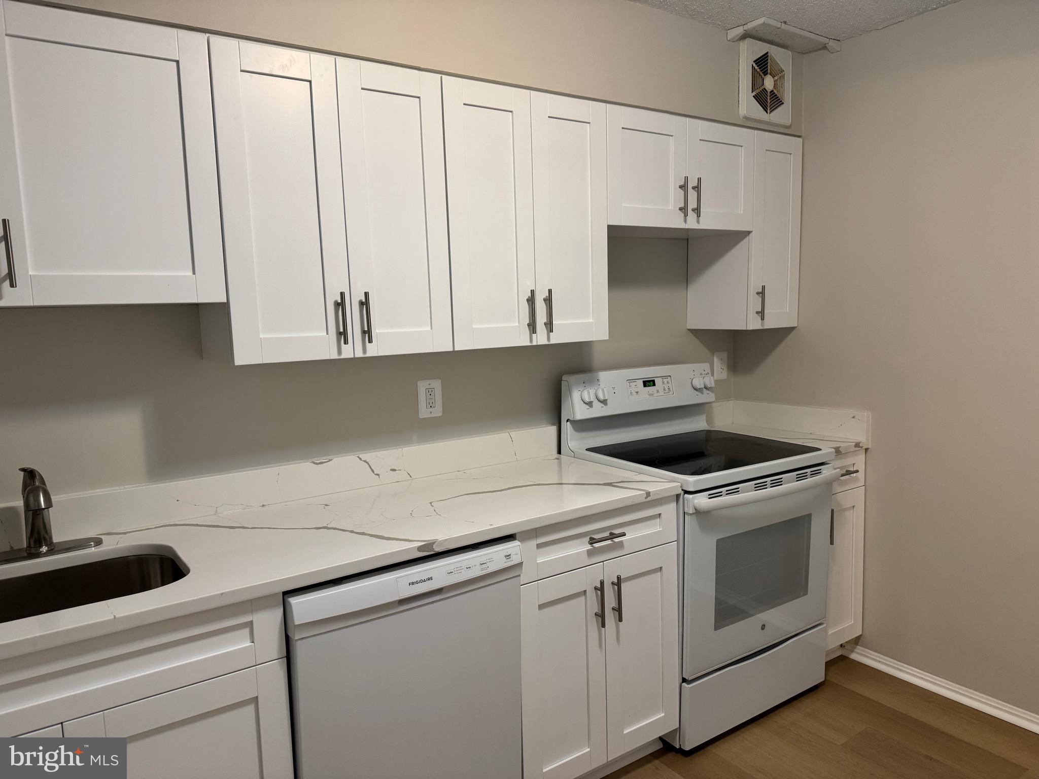 GREENS AT LEISURE WORLD - Residential