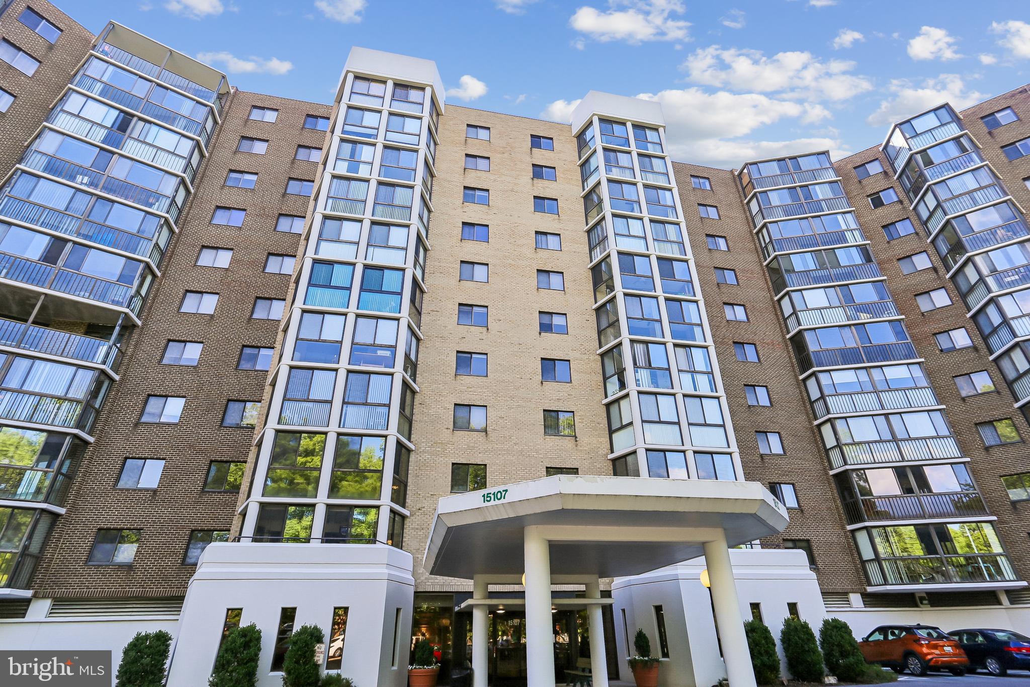 GREENS AT LEISURE WORLD - Residential