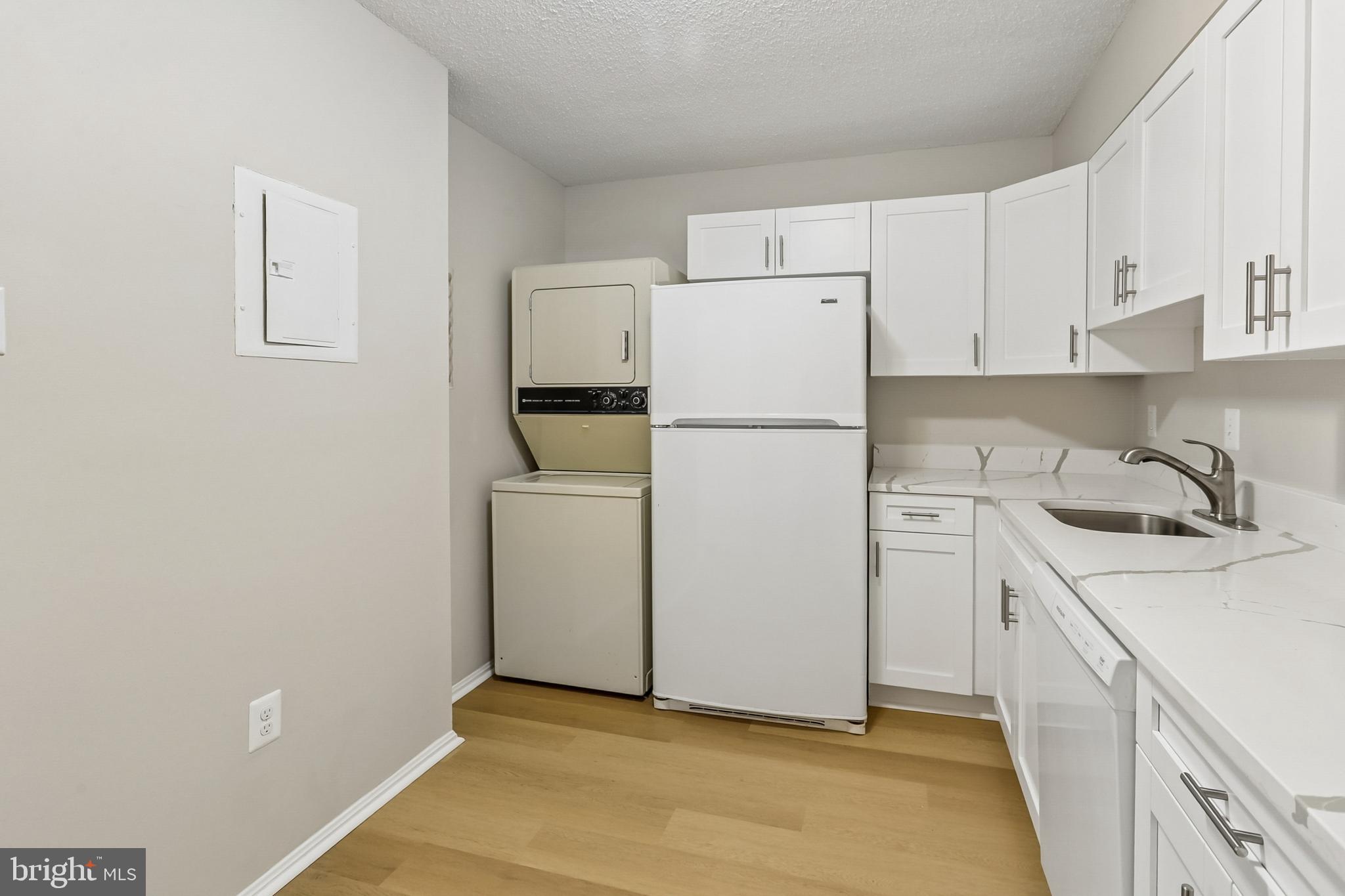GREENS AT LEISURE WORLD - Residential