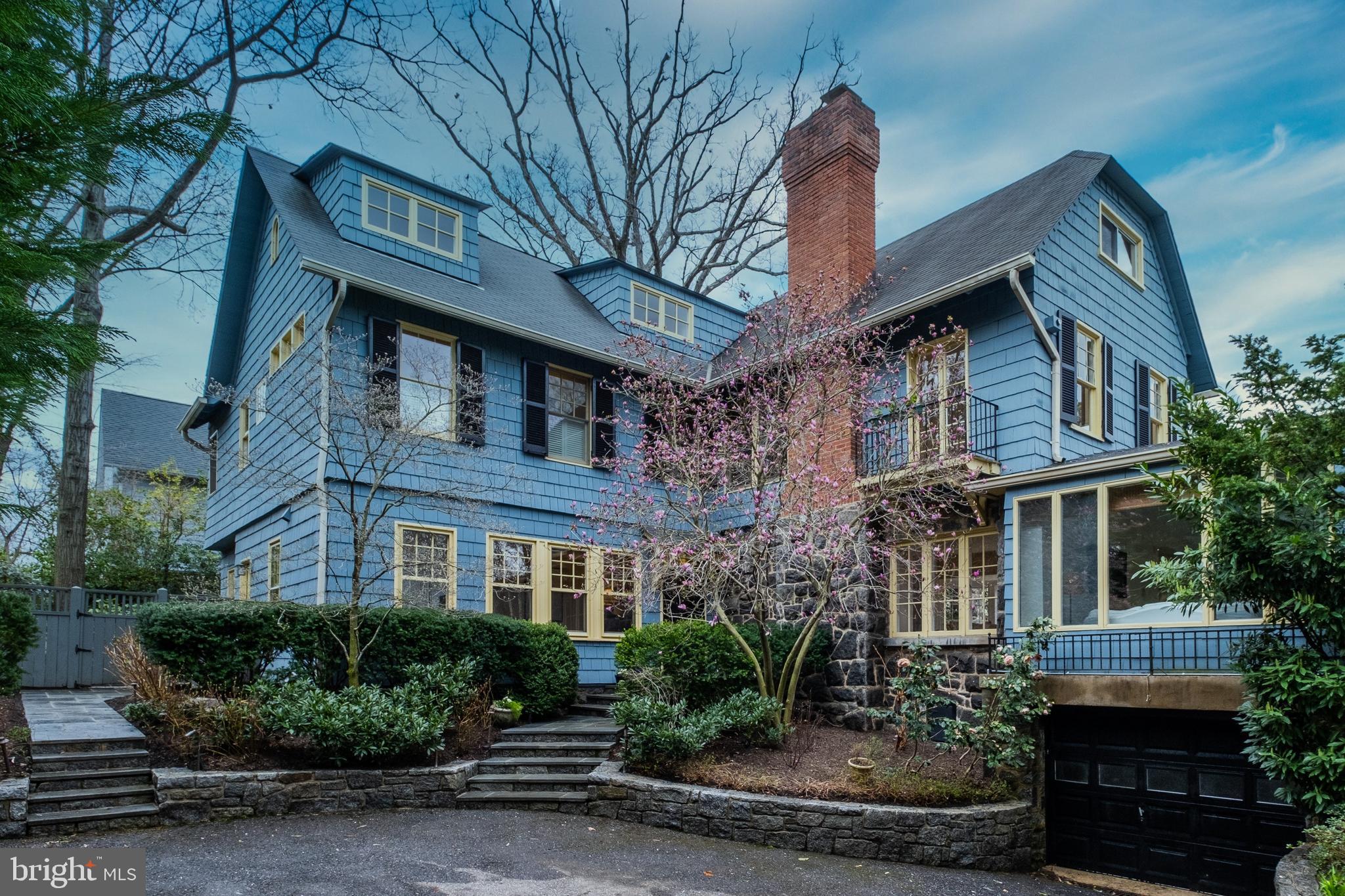 FOREST HILLS - Residential