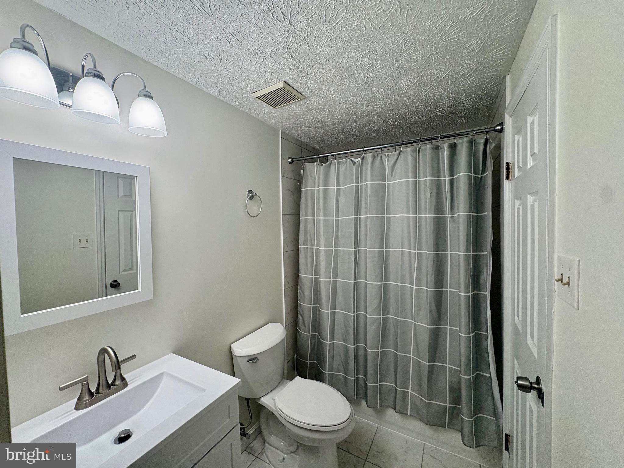 OAK POND PLAT FIVEPHASE - Residential