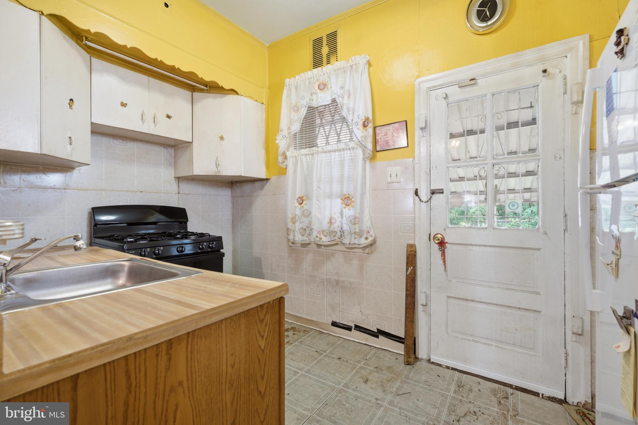 GERMANTOWN (EAST) - Residential