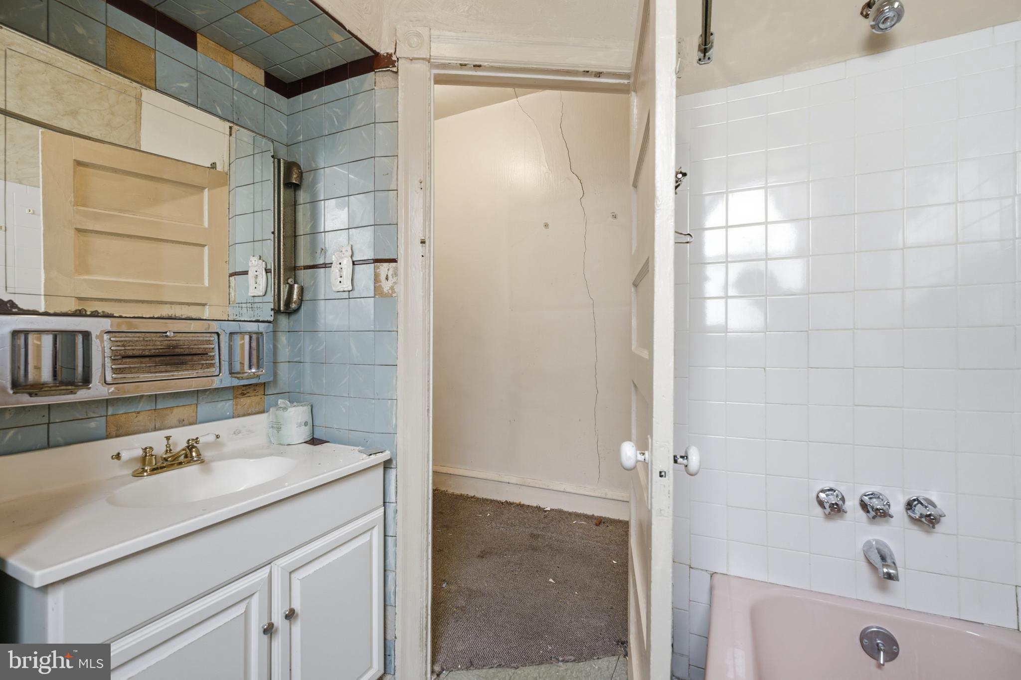 GERMANTOWN (EAST) - Residential