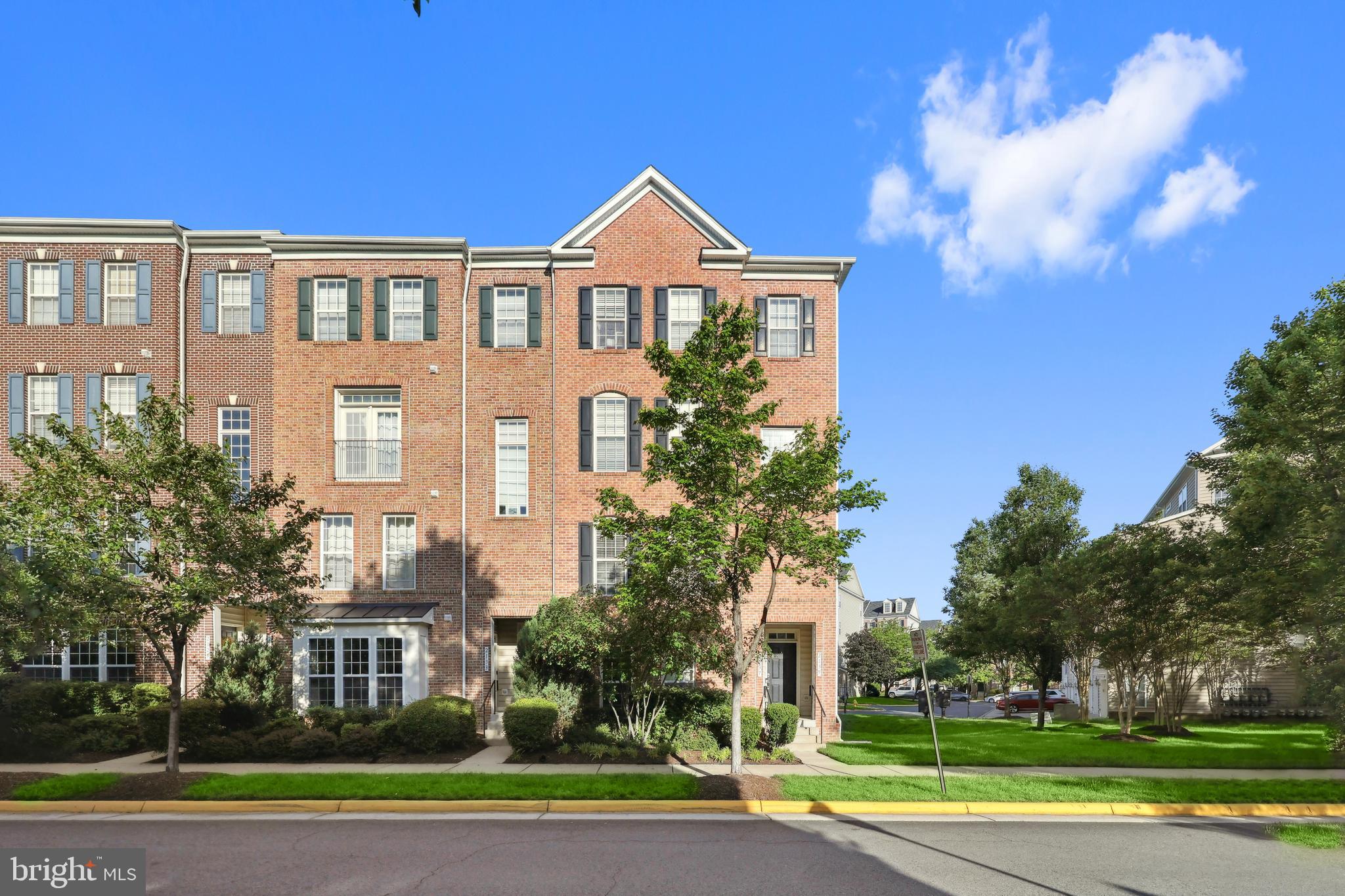 POTOMAC CLUB - Residential