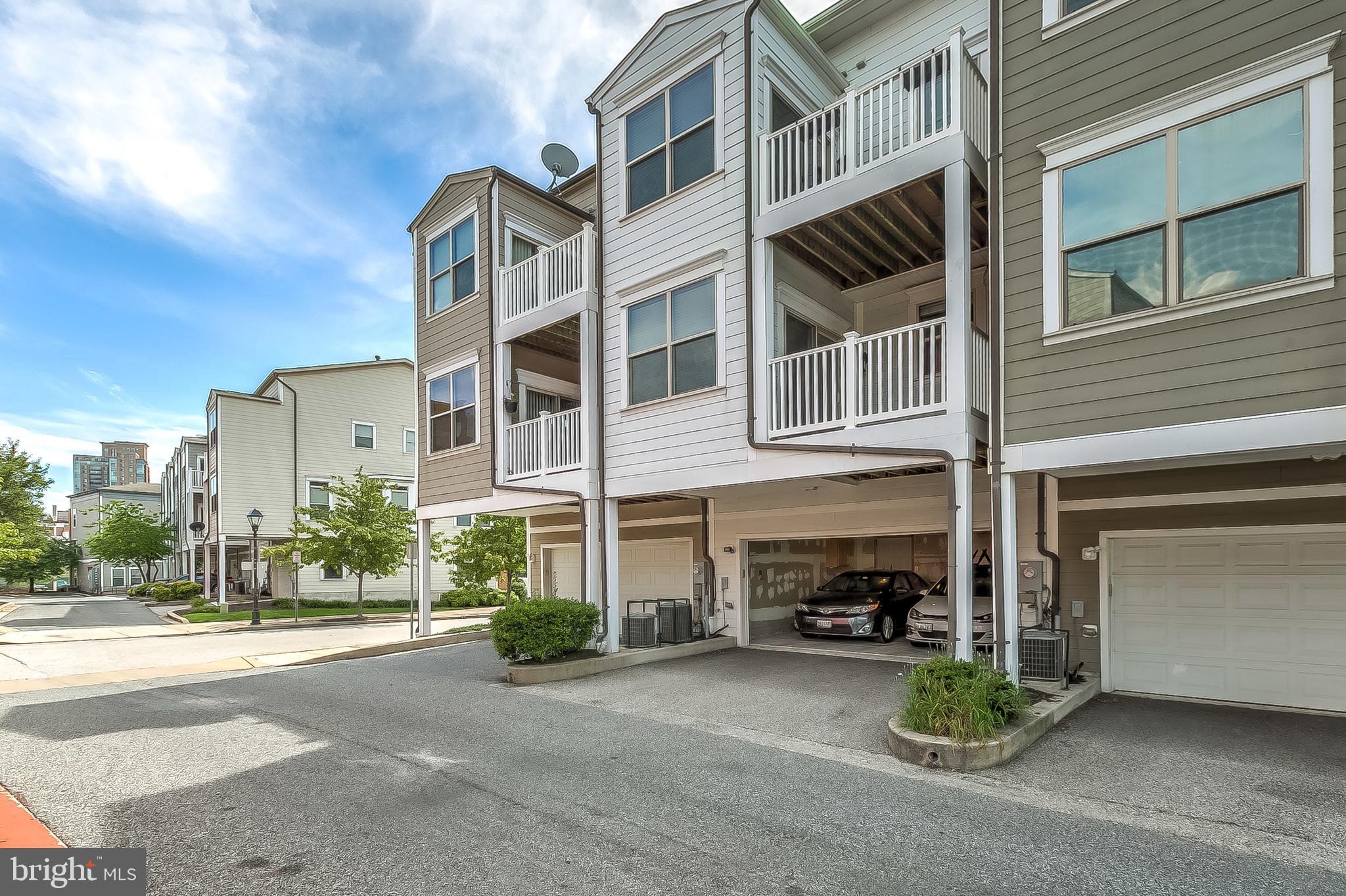 LITTLE ITALY - Residential