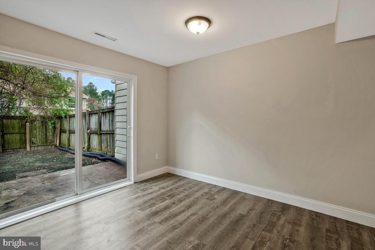 COLONY SQUARE - Residential