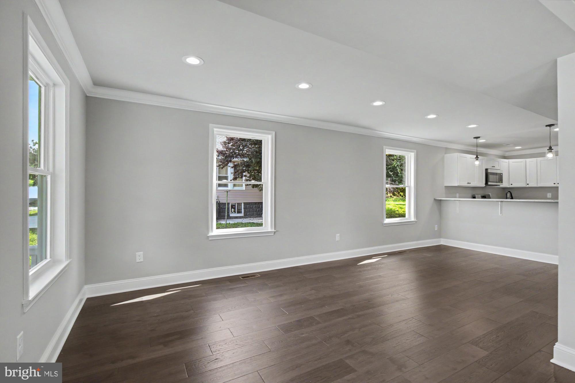 EASTWOOD - Residential