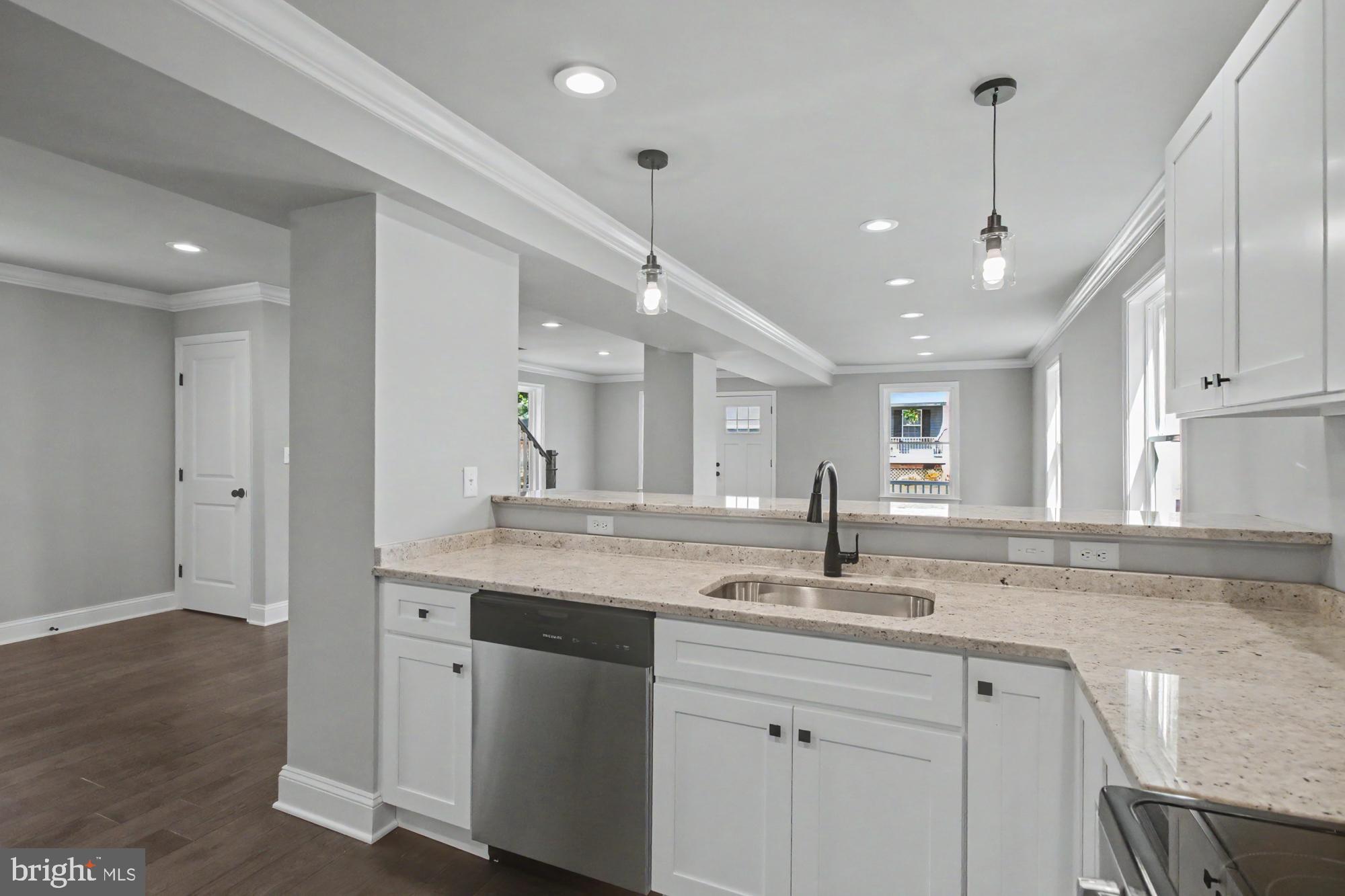 EASTWOOD - Residential