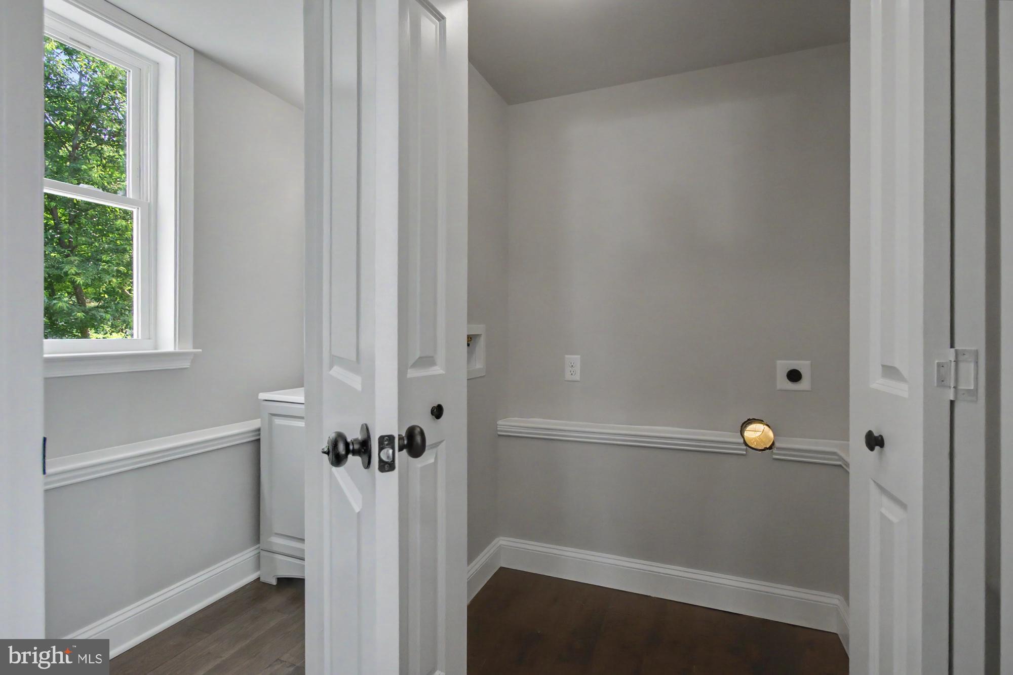 EASTWOOD - Residential