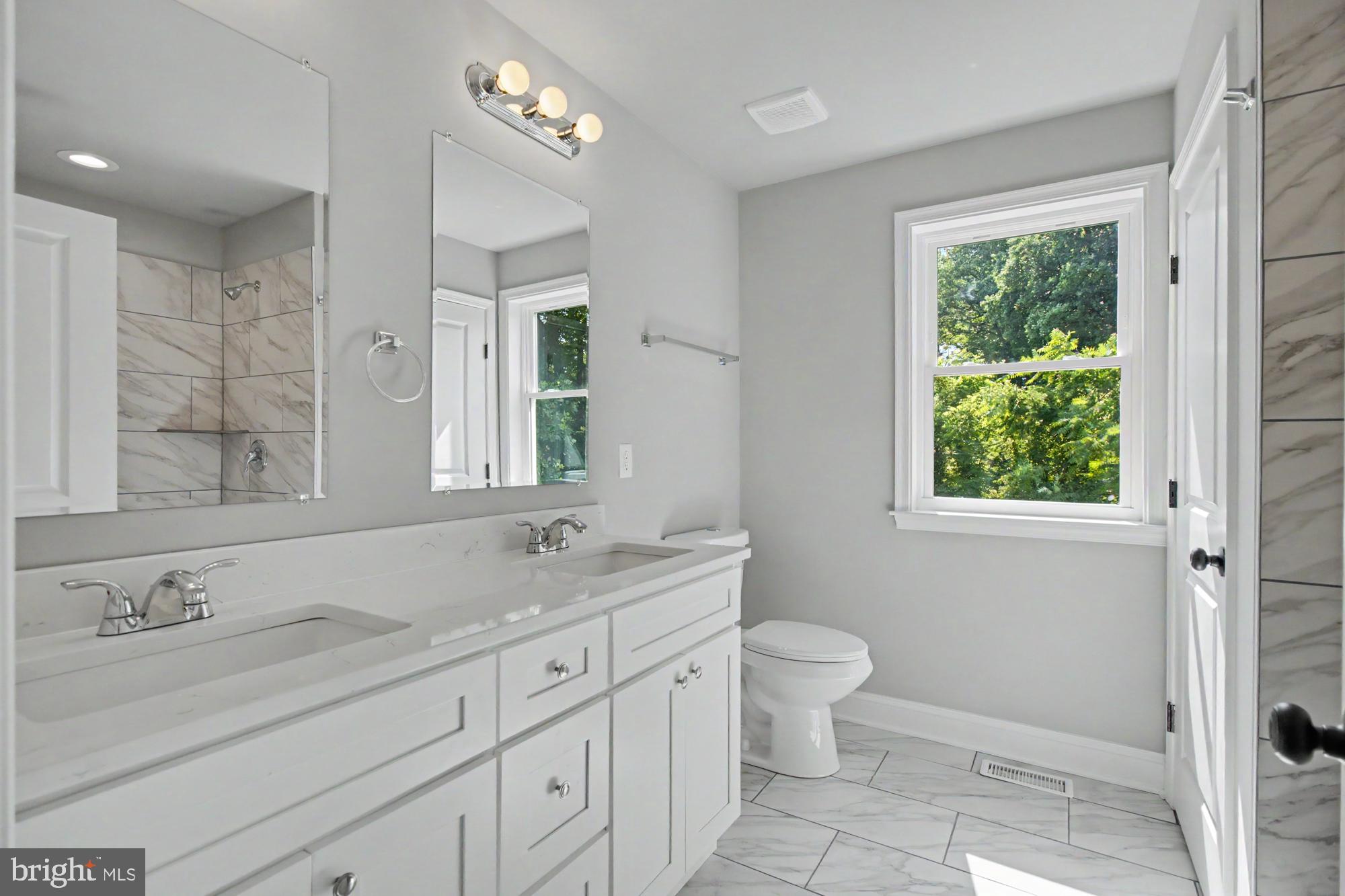 EASTWOOD - Residential