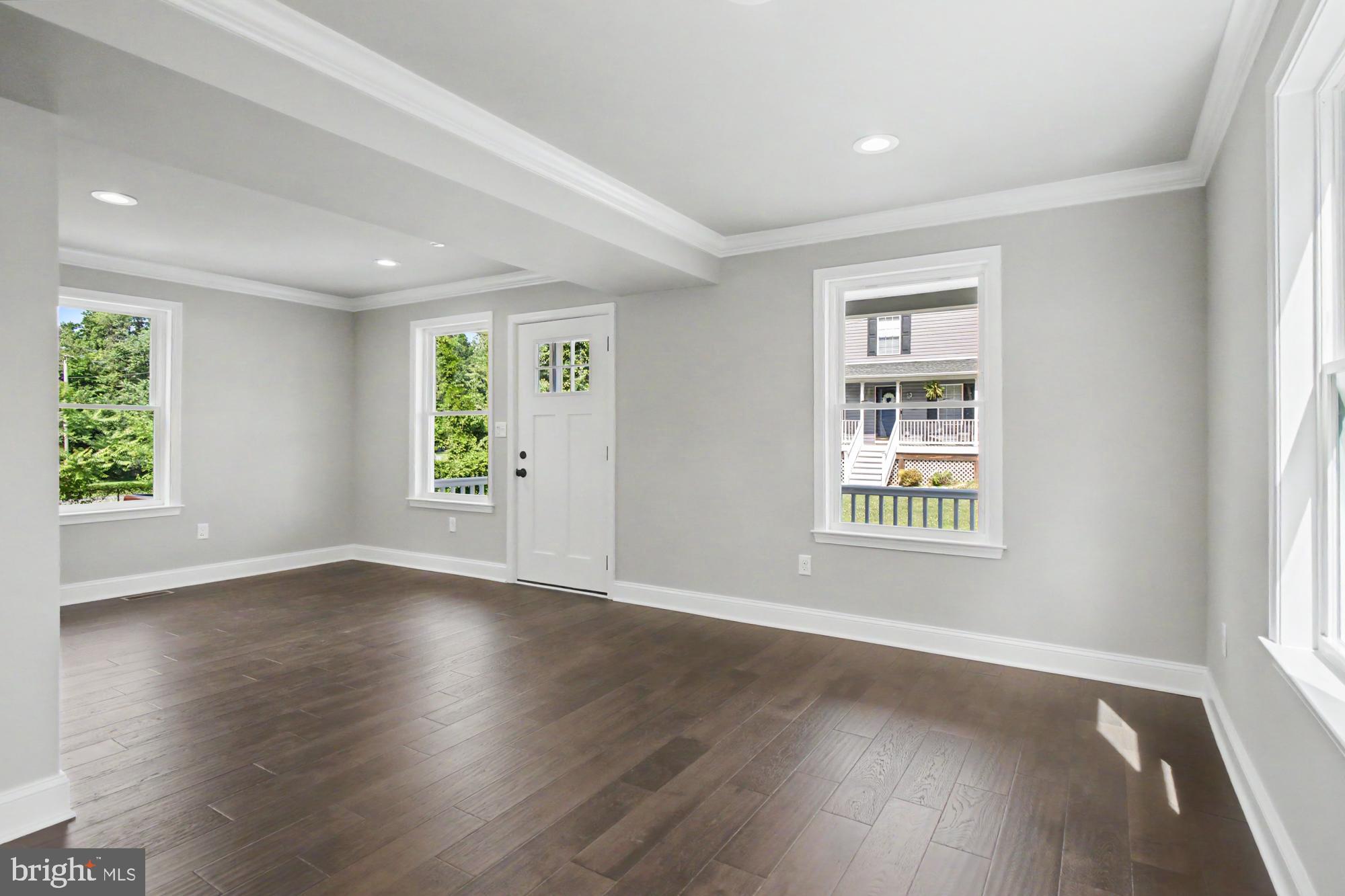 EASTWOOD - Residential