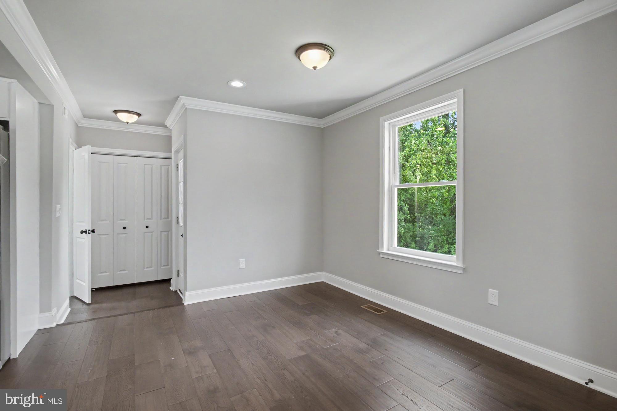 EASTWOOD - Residential