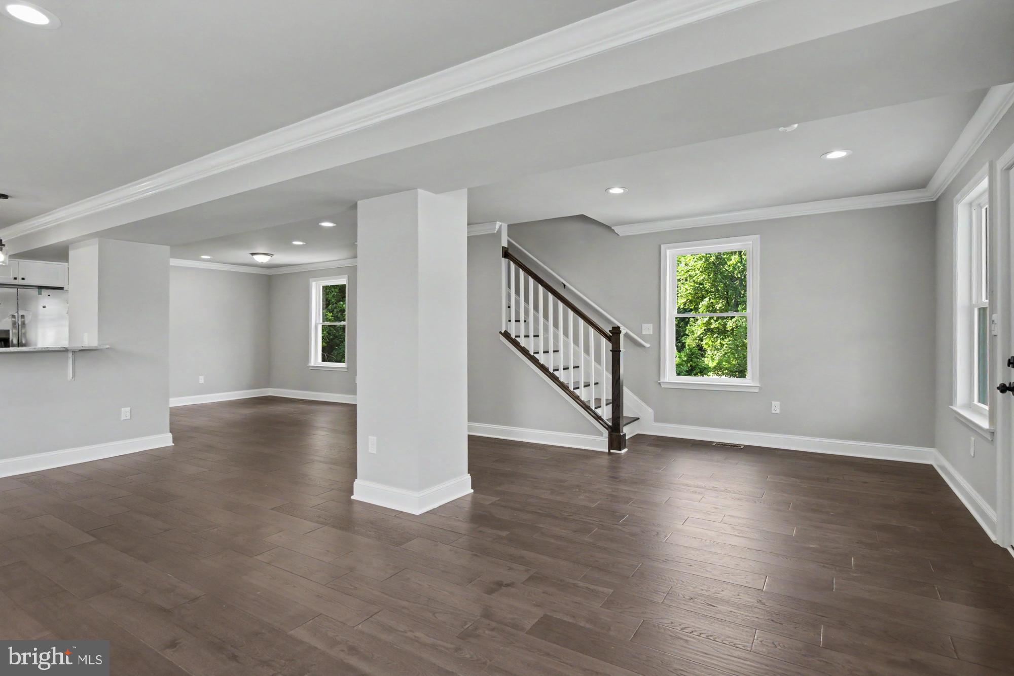 EASTWOOD - Residential