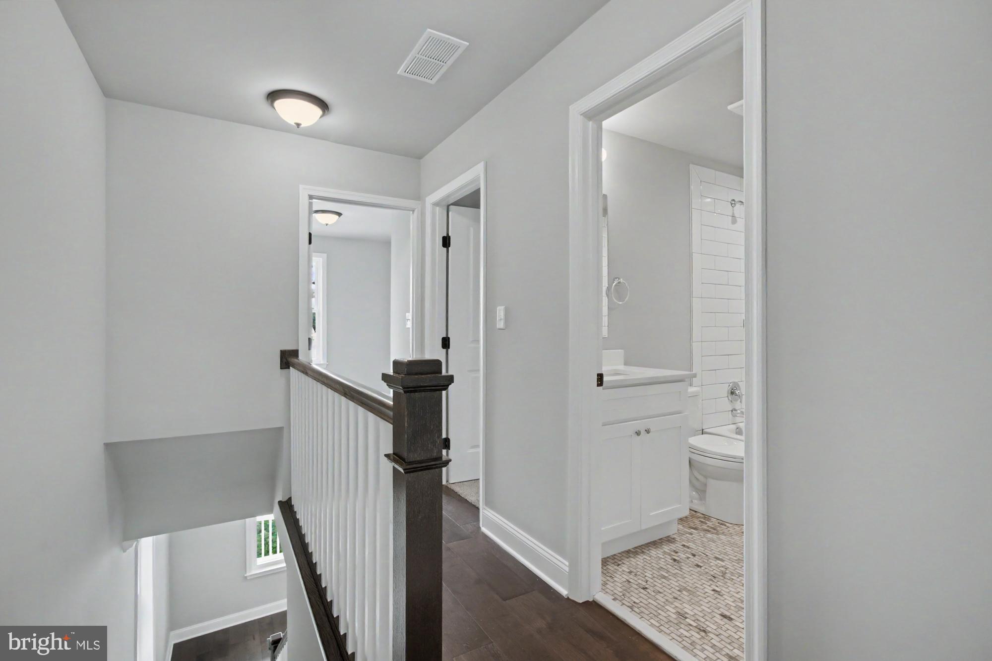 EASTWOOD - Residential