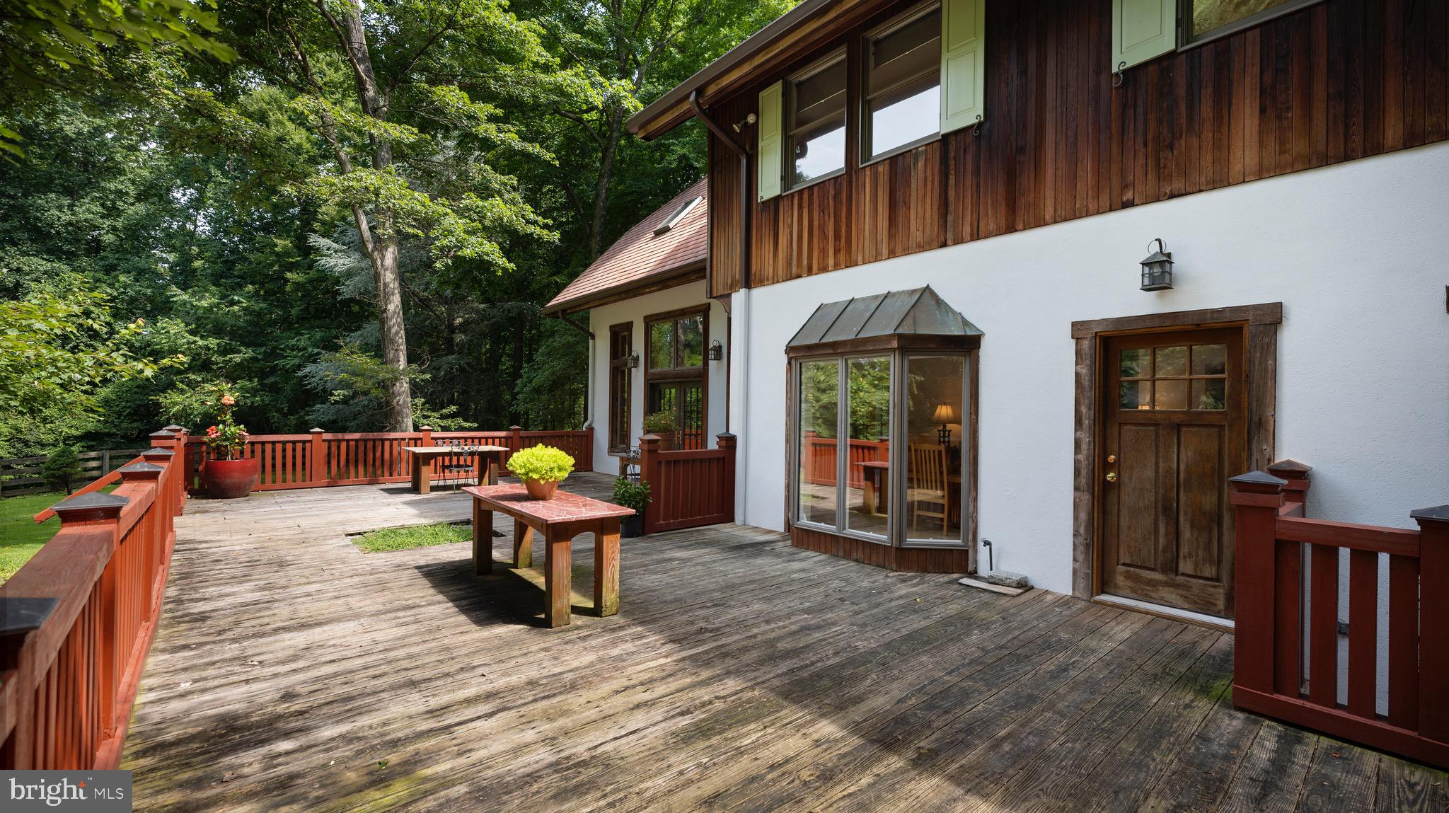POTOMAC OUTSIDE - Residential