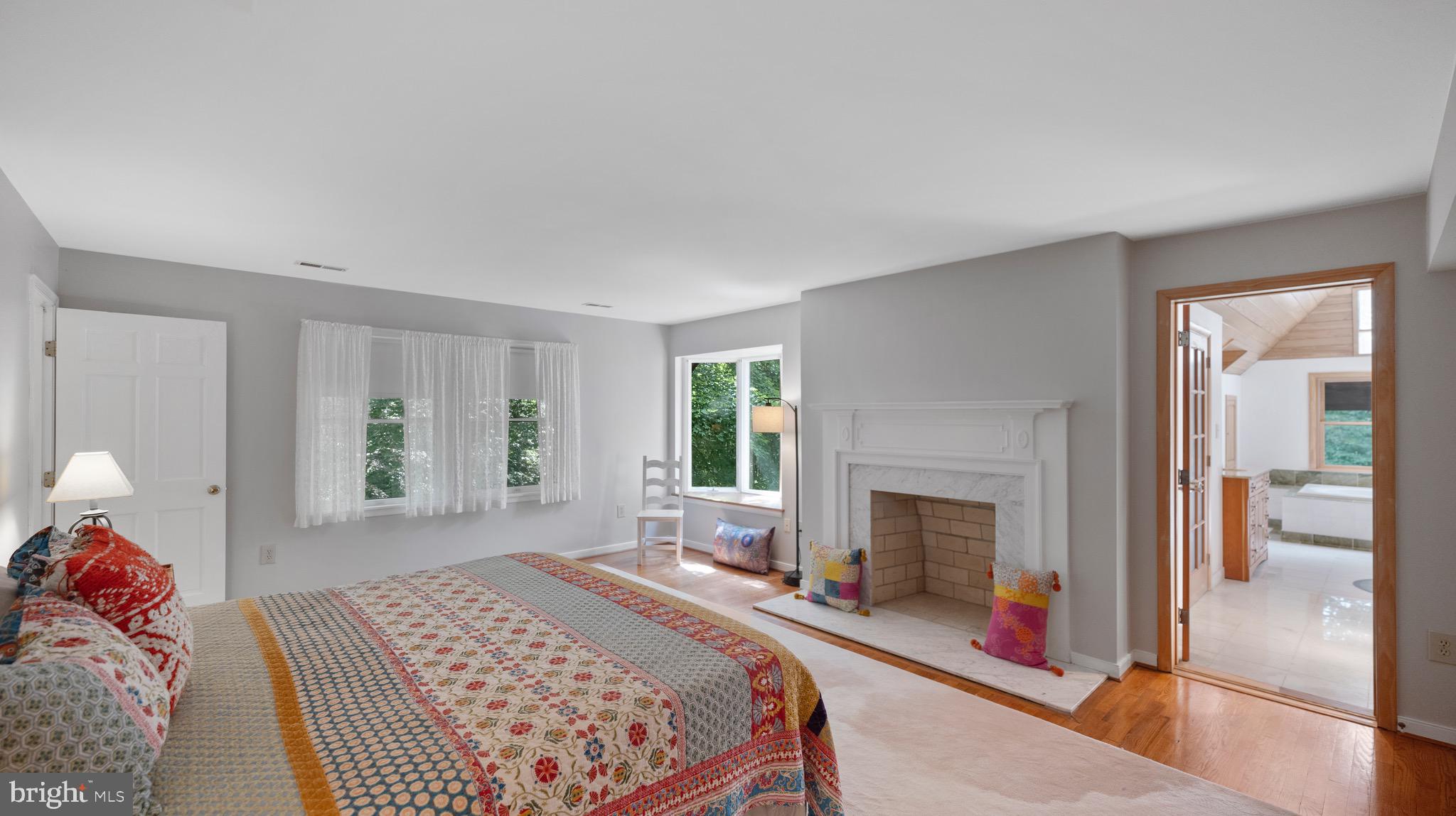 POTOMAC OUTSIDE - Residential