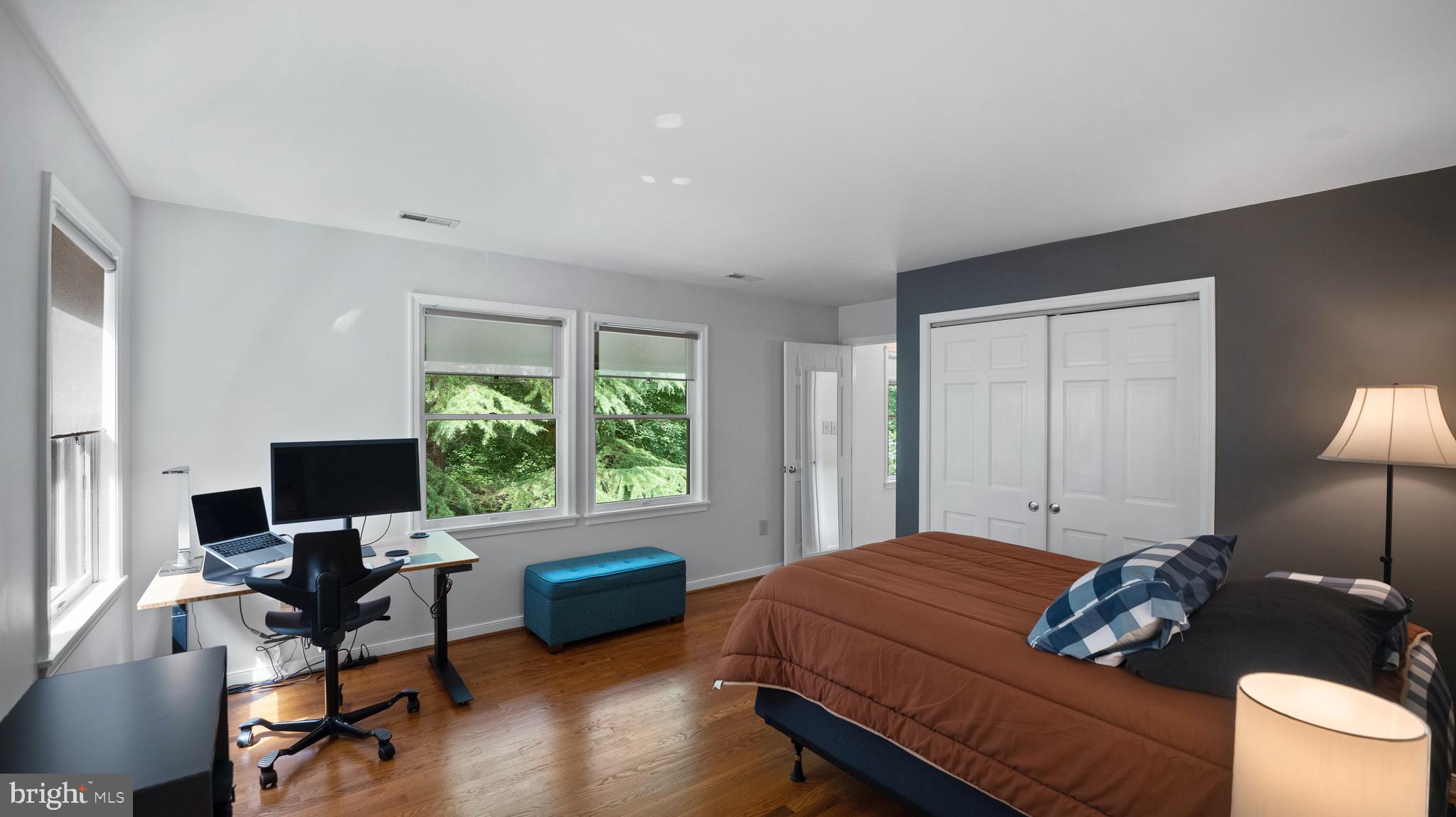POTOMAC OUTSIDE - Residential