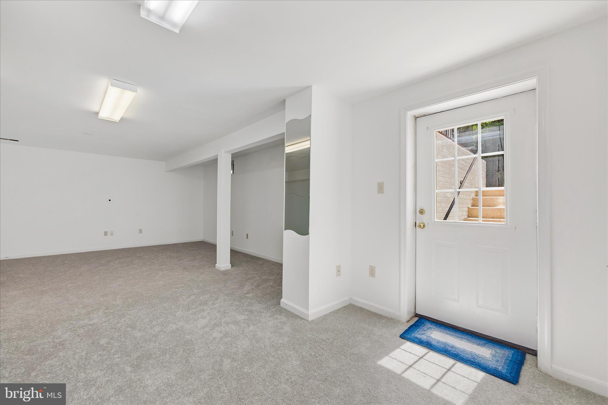 ROSE VILLAGE - Residential