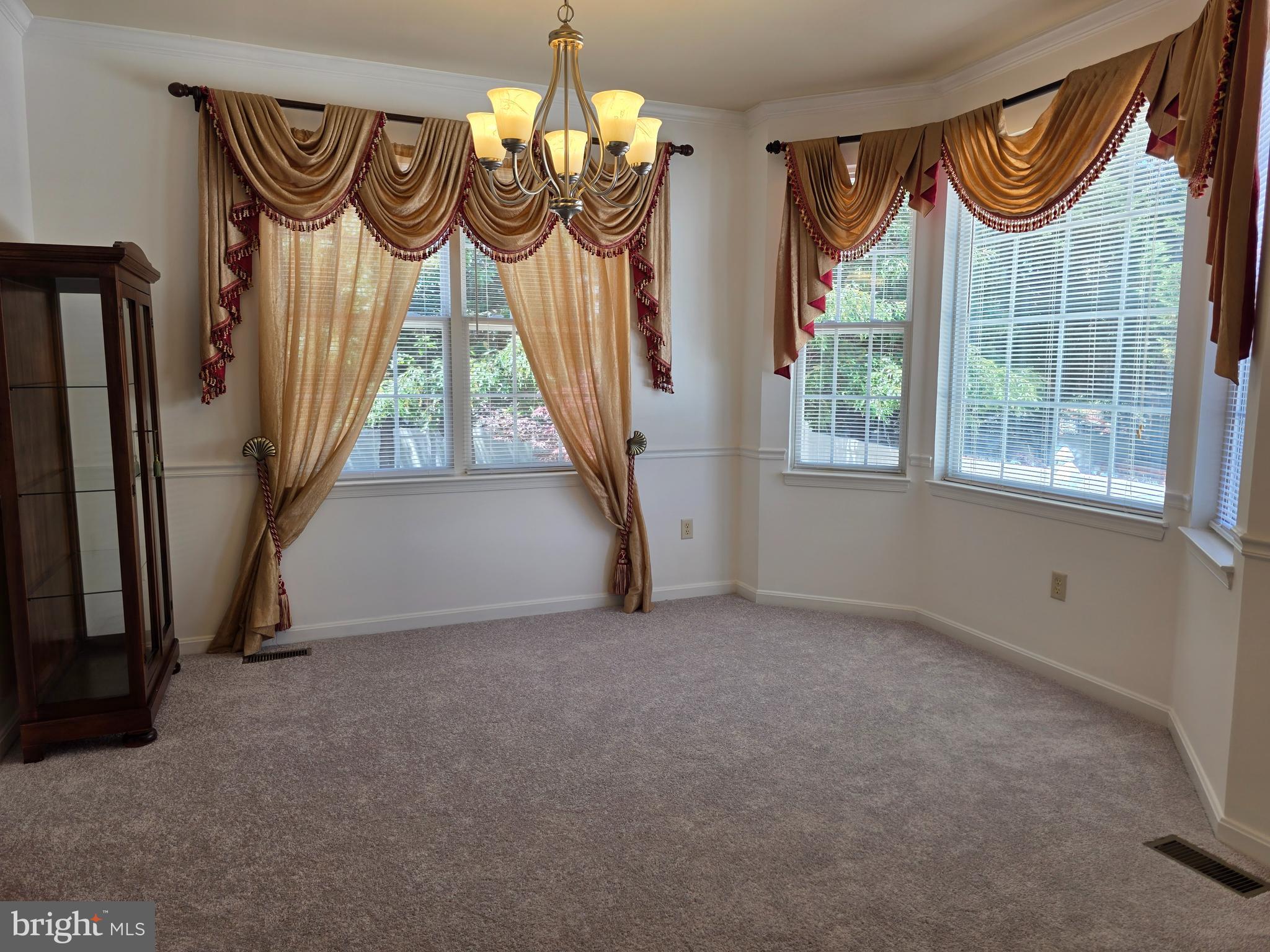 ROSE VILLAGE - Residential