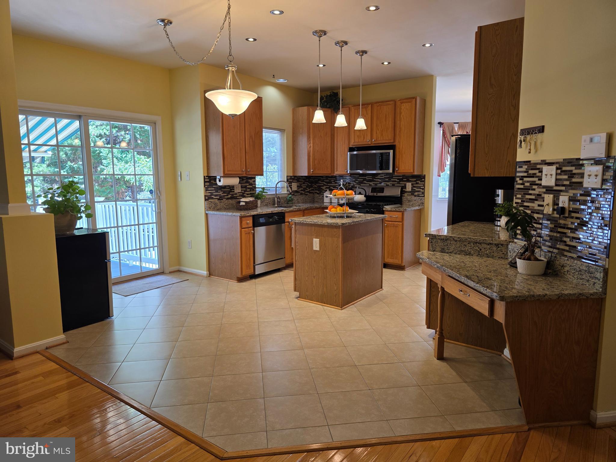 ROSE VILLAGE - Residential
