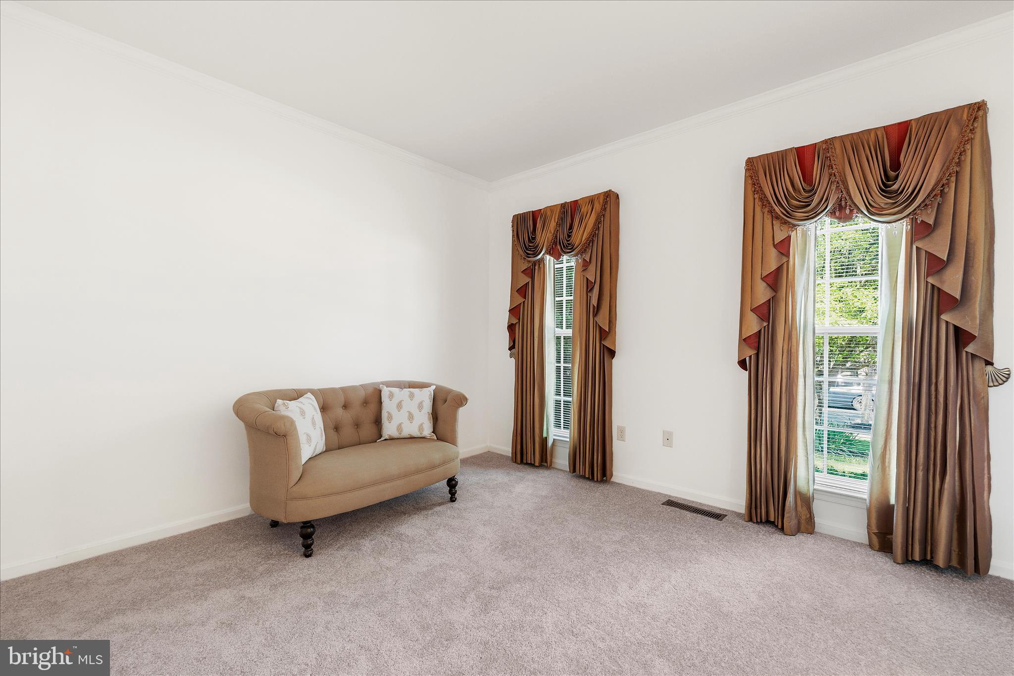 ROSE VILLAGE - Residential