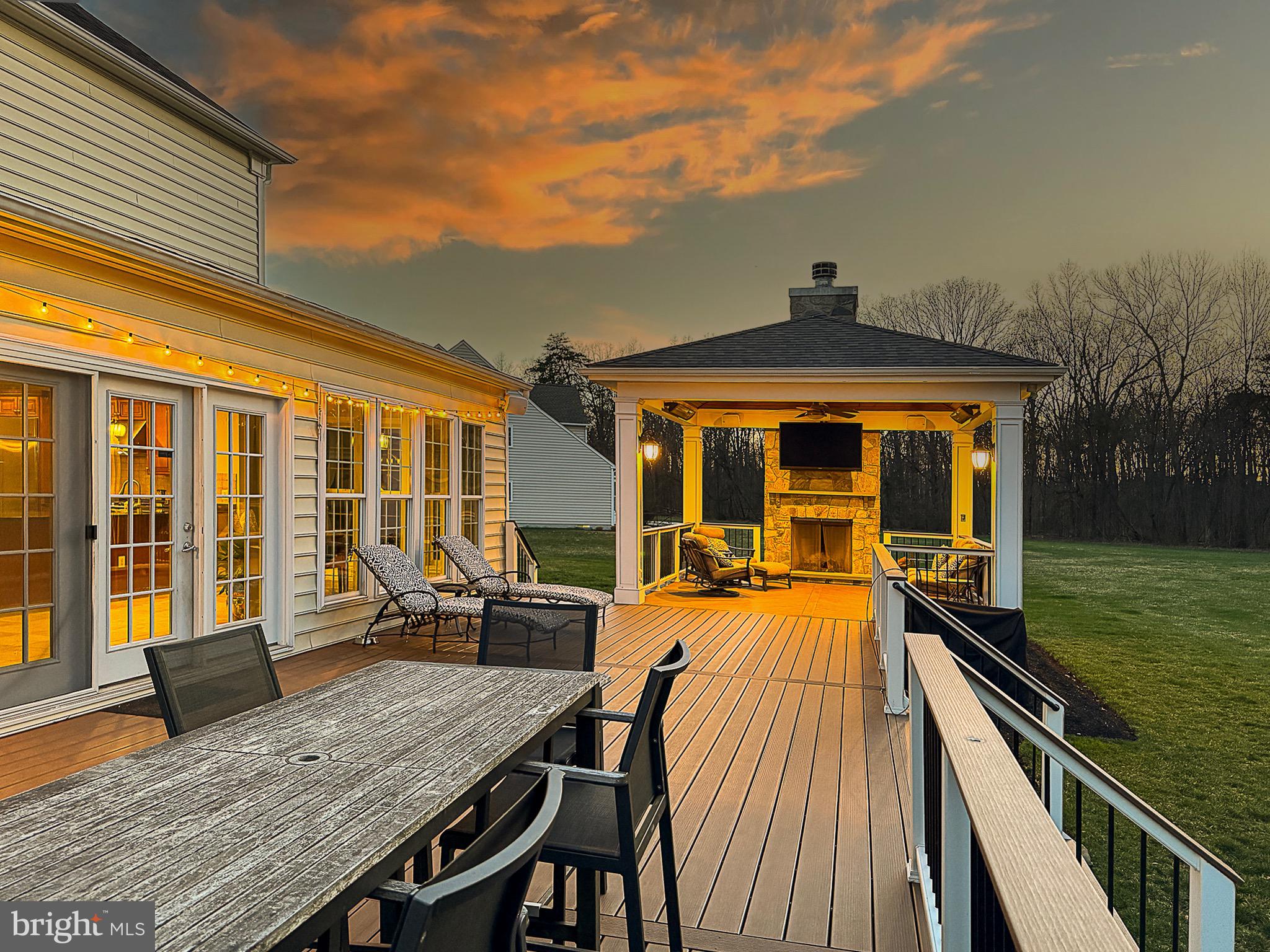 RED CEDAR - Residential