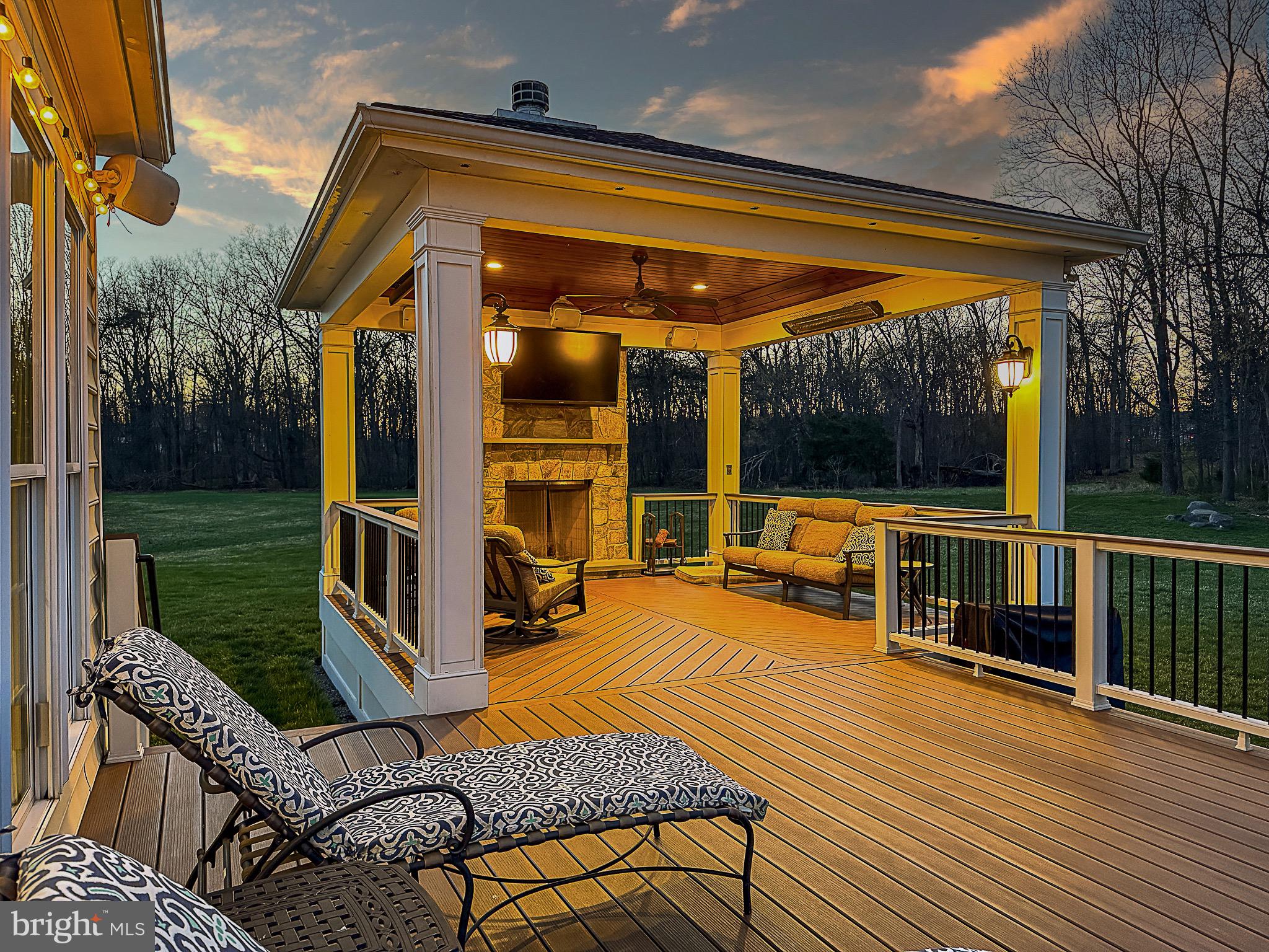 RED CEDAR - Residential