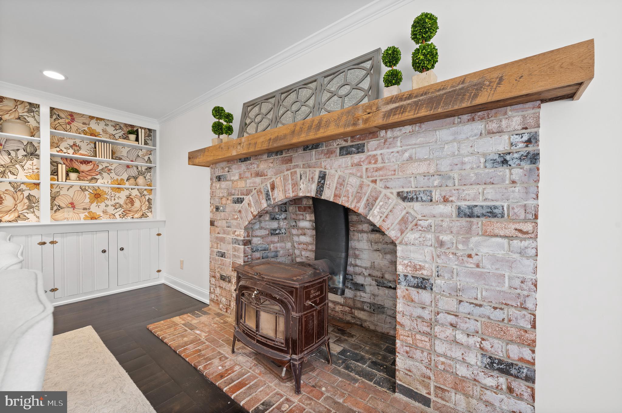 RADNOR HUNT - Residential