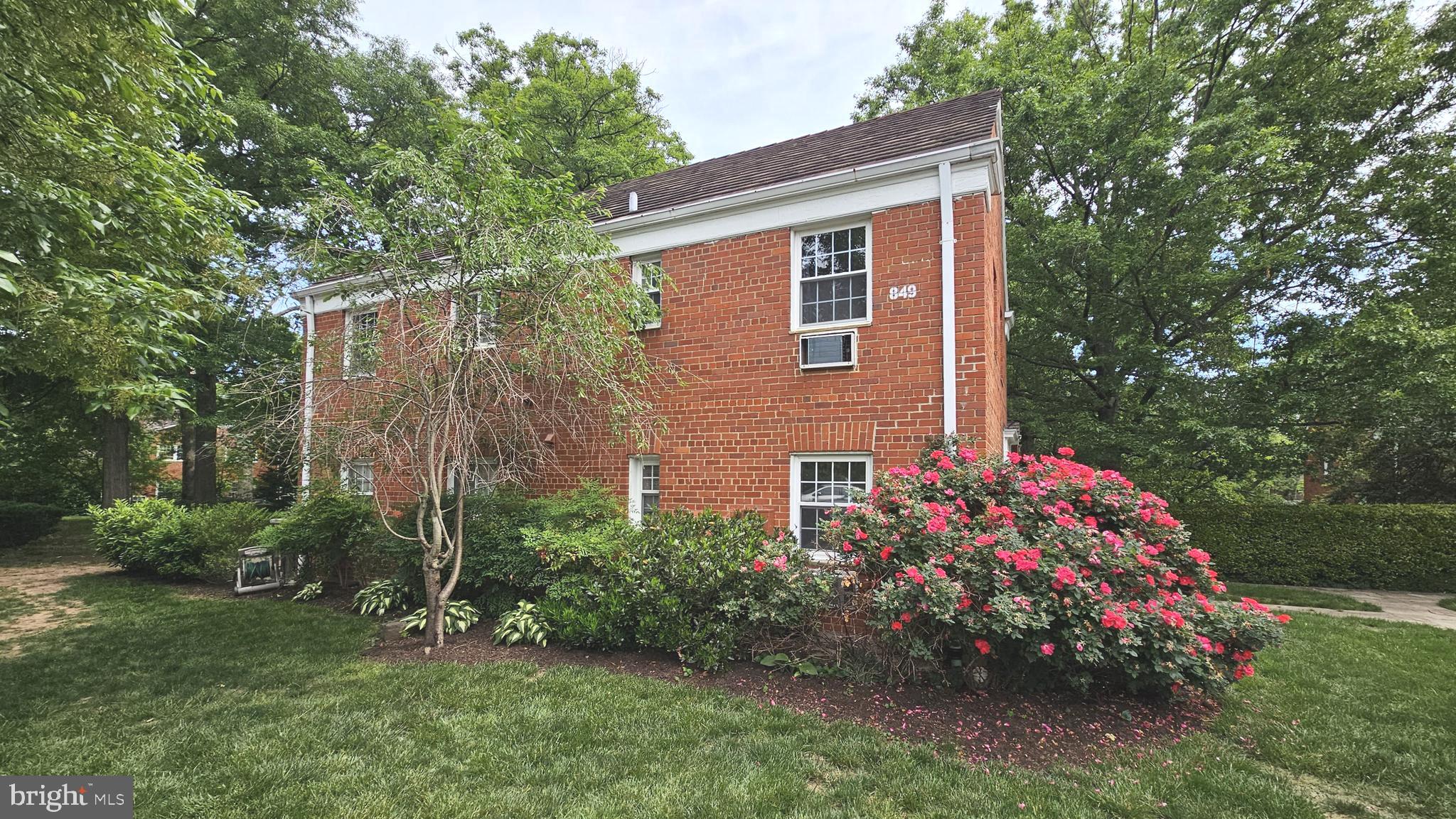 AVAILABLE JUNE 1, 2025. Charming 1-bedroom, 1-bath ground-level condo with a private backyard patio! Situated in the desirable Park Fairfax community, this home is just minutes from the vibrant restaurants, shops, and entertainment at Shirlington Village. The spacious open floor plan features a combined living and dining area with abundant natural light and direct access to the garden patio. The updated gourmet kitchen boasts stainless steel appliances, modern cabinetry, and a sleek granite countertop. Plus, a convenient in-unit washer/dryer adds extra ease to daily living. Dog friendly!

Rent includes water, sewer, hot water, trash removal, snow removal, gas, access to pools and tennis courts, and more. You only pay for electricity! Park Fairfax offers a wealth of amenities, including an exercise room, 3 community swimming pools, 7 tennis courts, 2 pickleball courts, a basketball court, and a car wash station. Enjoy nearby bike trails and easy access to the Pentagon and downtown DC!